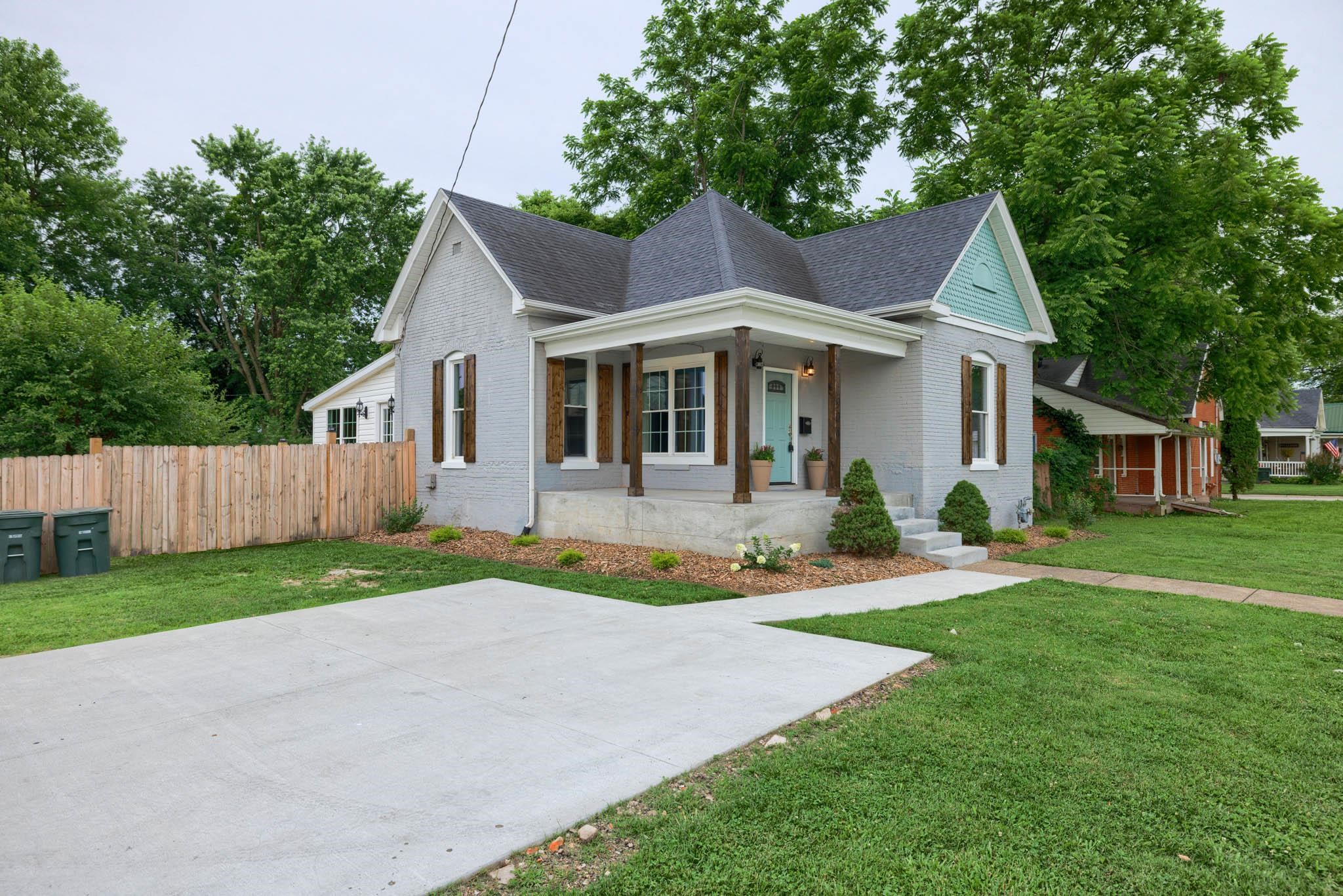 904 12th Street, Owensboro, Kentucky 42301, 2 Bedrooms Bedrooms, ,1 BathroomBathrooms,Single Family Residence,For Sale,12th Street,89813