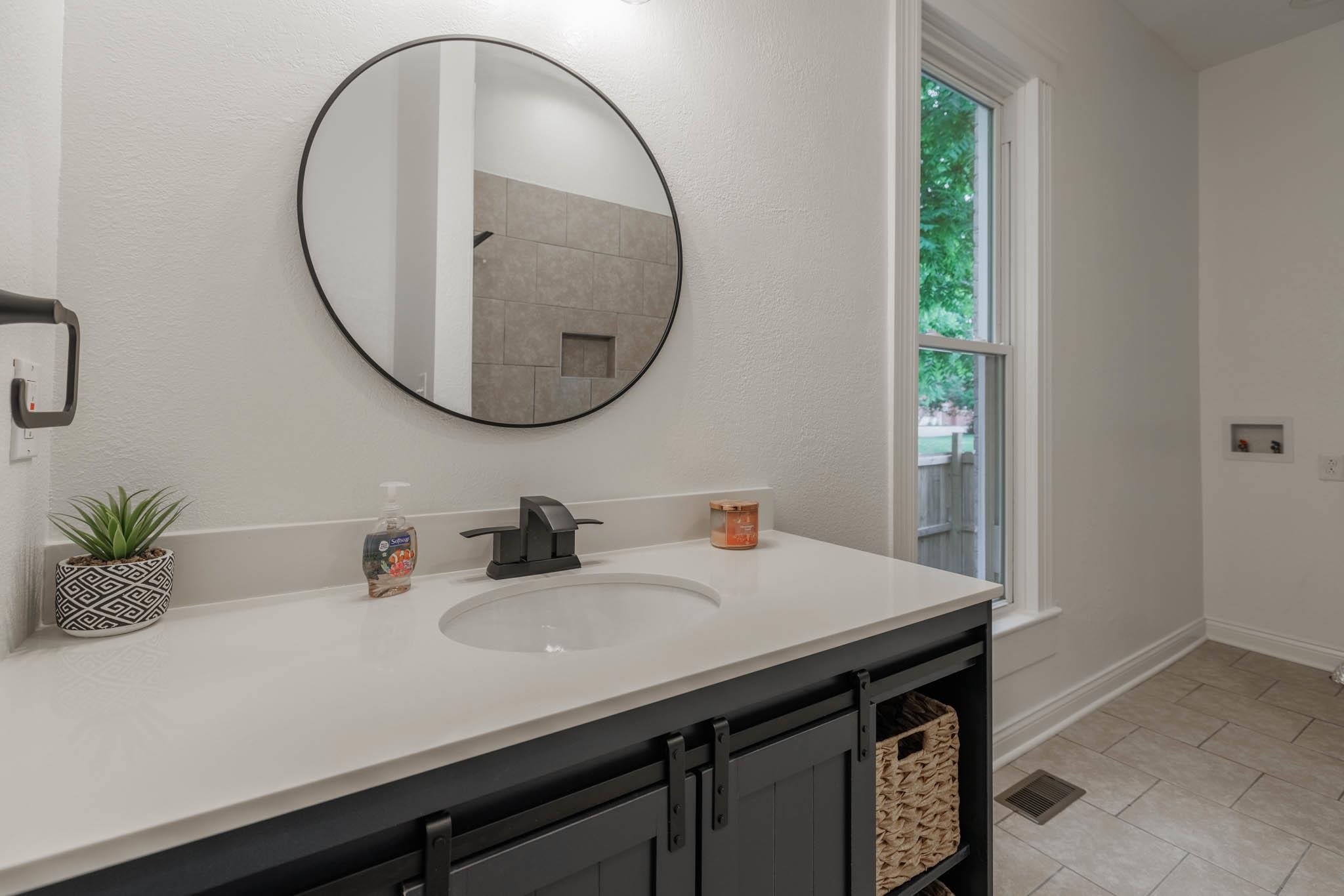 904 12th Street, Owensboro, Kentucky 42301, 2 Bedrooms Bedrooms, ,1 BathroomBathrooms,Single Family Residence,For Sale,12th Street,89813