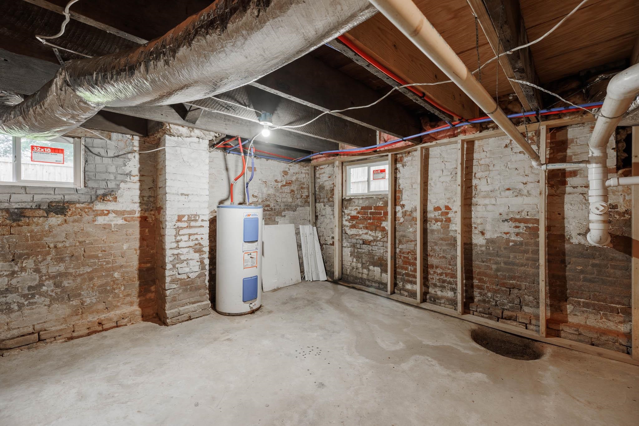 904 12th Street, Owensboro, Kentucky 42301, 2 Bedrooms Bedrooms, ,1 BathroomBathrooms,Single Family Residence,For Sale,12th Street,89813