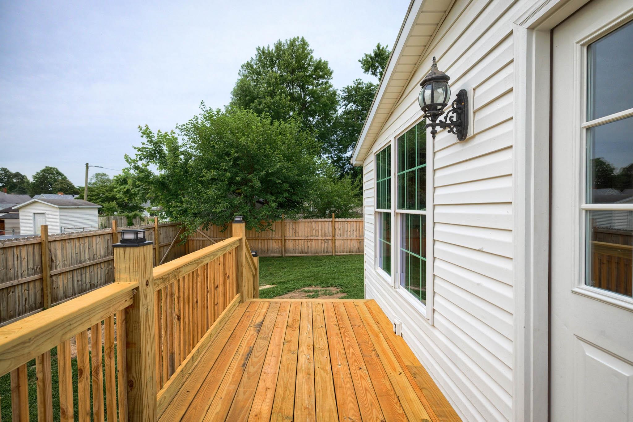 904 12th Street, Owensboro, Kentucky 42301, 2 Bedrooms Bedrooms, ,1 BathroomBathrooms,Single Family Residence,For Sale,12th Street,89813