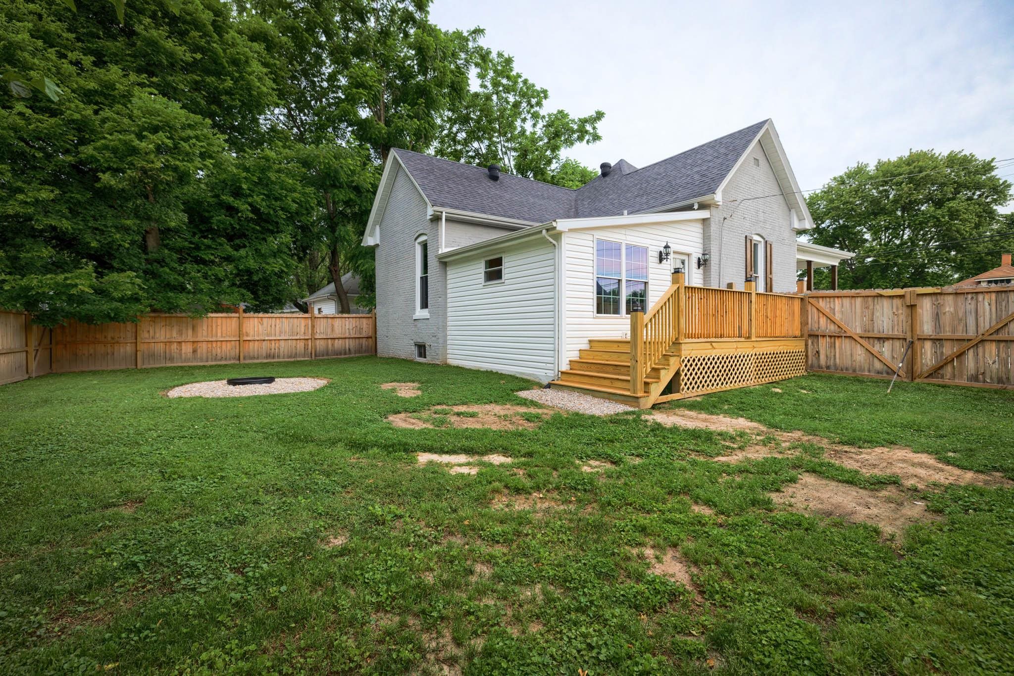 904 12th Street, Owensboro, Kentucky 42301, 2 Bedrooms Bedrooms, ,1 BathroomBathrooms,Single Family Residence,For Sale,12th Street,89813