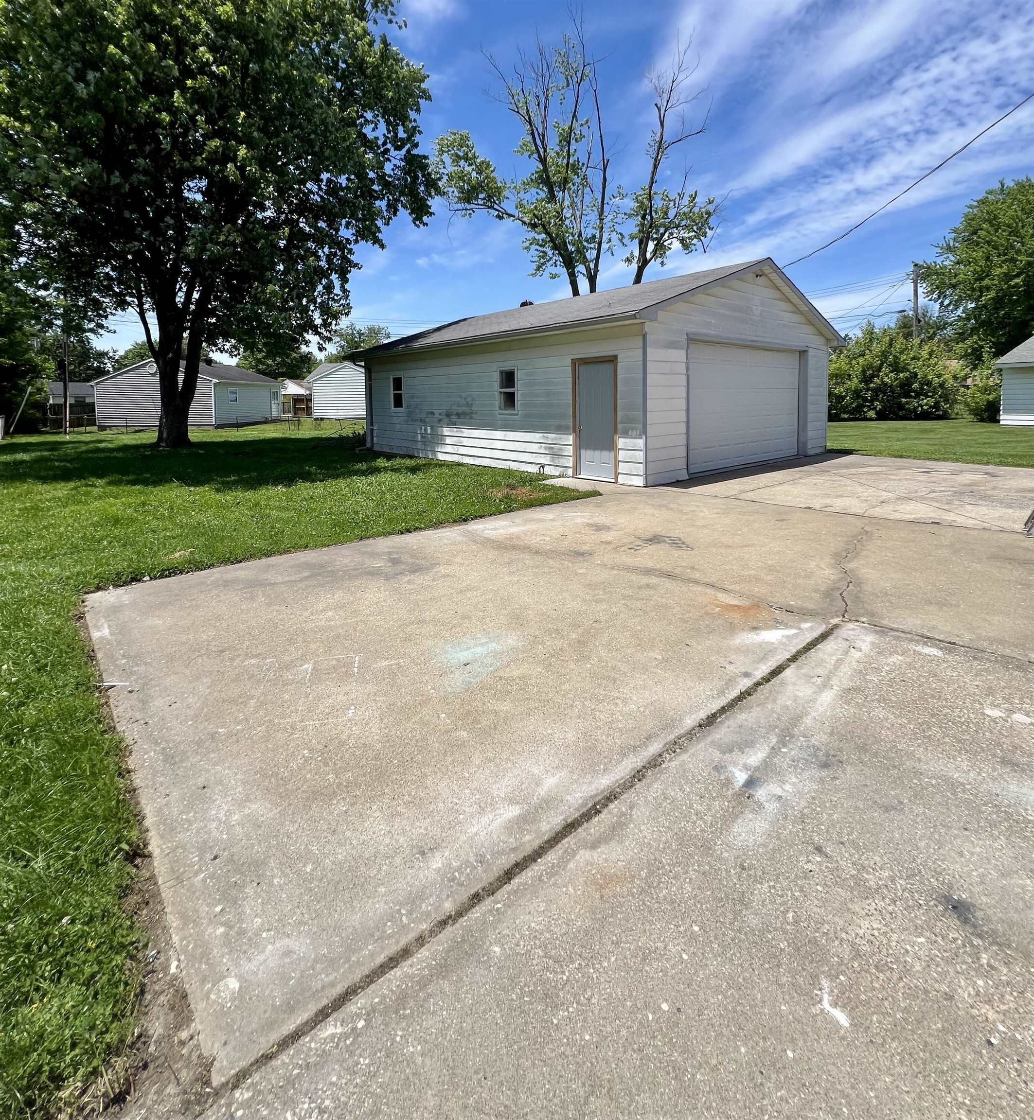 3818 Longfellow Drive, Owensboro, Kentucky 42303, 3 Bedrooms Bedrooms, ,2 BathroomsBathrooms,Single Family Residence,For Sale,Longfellow Drive,89816