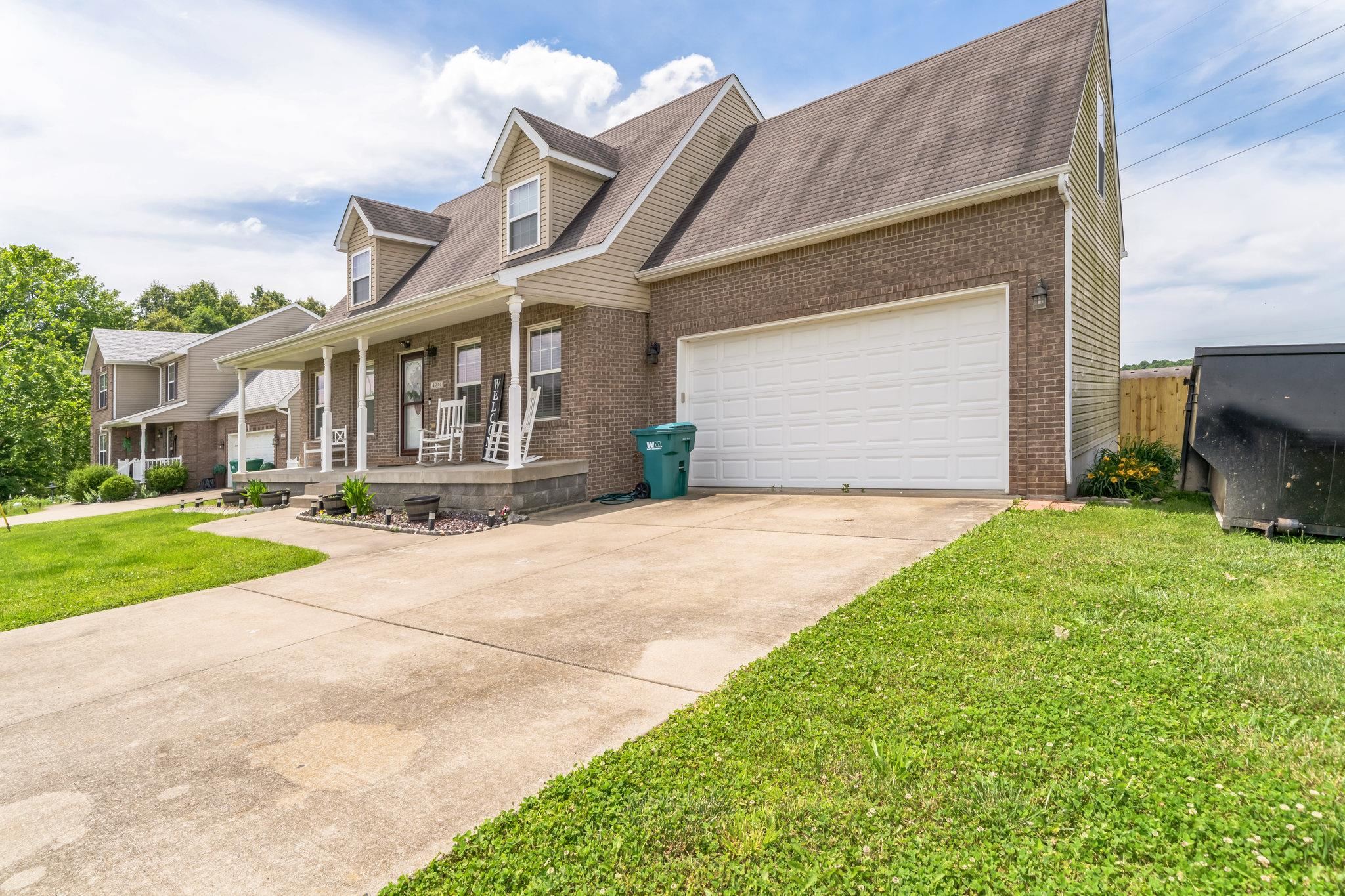 4991 Woodland Dr, Radcliff, Kentucky 40160, 4 Bedrooms Bedrooms, ,3 BathroomsBathrooms,Single Family Residence,For Sale,Woodland Dr,89817