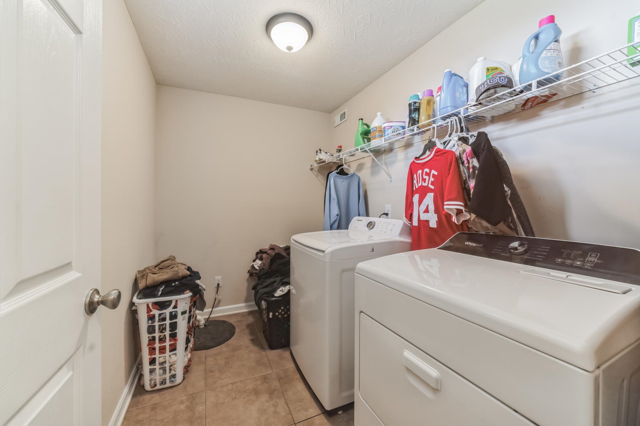 4991 Woodland Dr, Radcliff, Kentucky 40160, 4 Bedrooms Bedrooms, ,3 BathroomsBathrooms,Single Family Residence,For Sale,Woodland Dr,89817