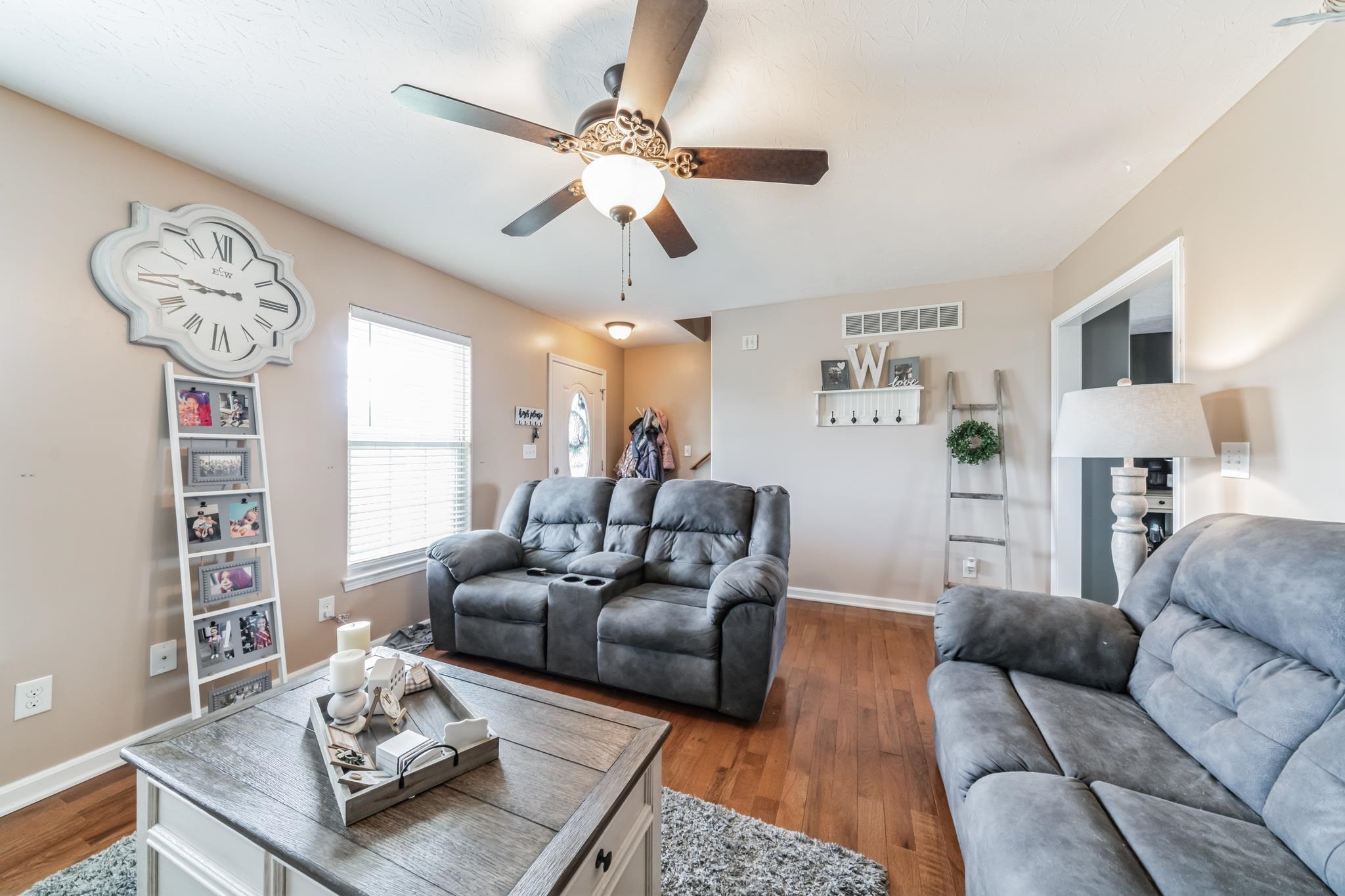 4991 Woodland Dr, Radcliff, Kentucky 40160, 4 Bedrooms Bedrooms, ,3 BathroomsBathrooms,Single Family Residence,For Sale,Woodland Dr,89817