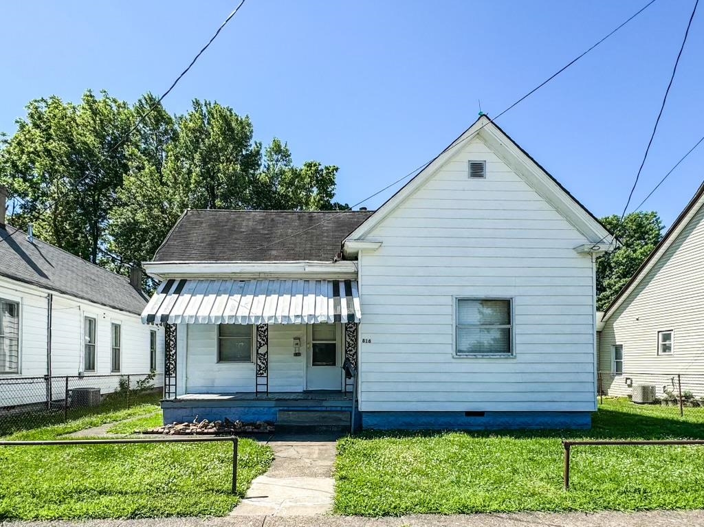 816 W 12th Street, Owensboro, Kentucky 42301, 3 Bedrooms Bedrooms, ,1 BathroomBathrooms,Single Family Residence,For Sale,W 12th Street,89818