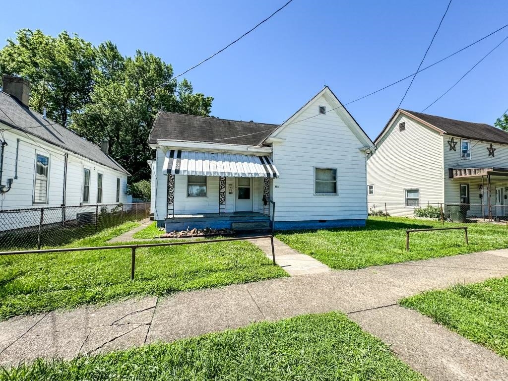 816 W 12th Street, Owensboro, Kentucky 42301, 3 Bedrooms Bedrooms, ,1 BathroomBathrooms,Single Family Residence,For Sale,W 12th Street,89818