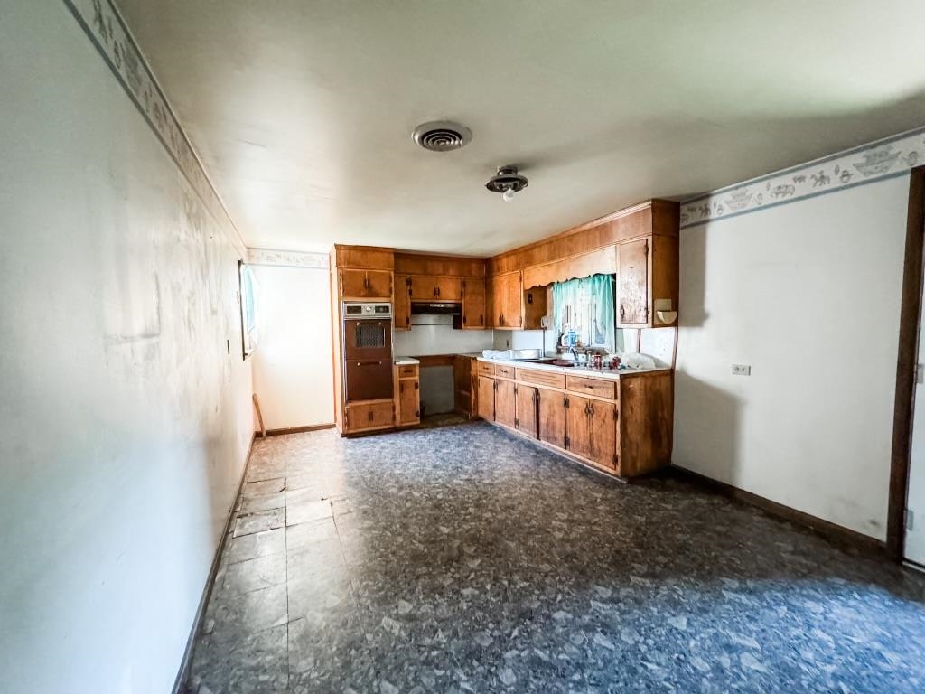 816 W 12th Street, Owensboro, Kentucky 42301, 3 Bedrooms Bedrooms, ,1 BathroomBathrooms,Single Family Residence,For Sale,W 12th Street,89818