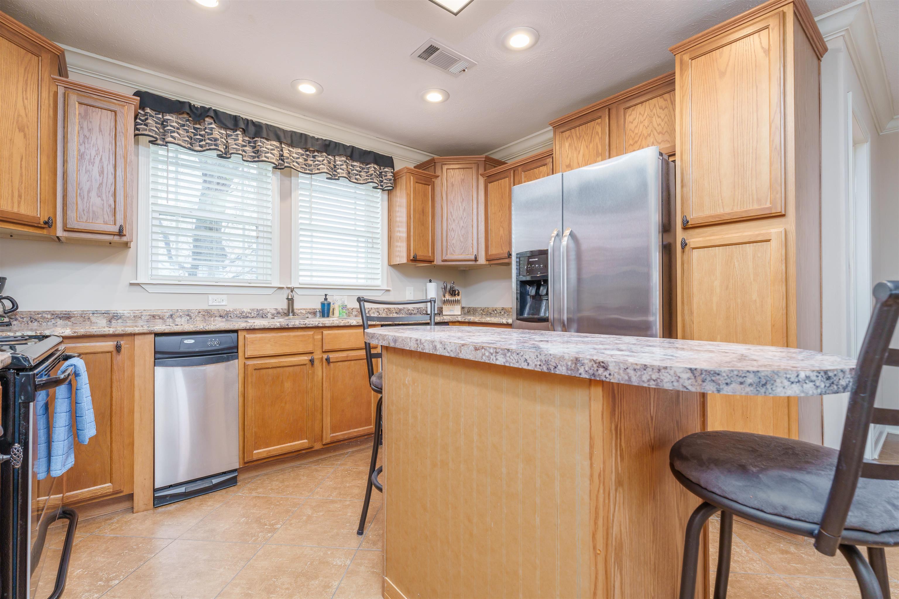 209 Hubert Court, Owensboro, Kentucky 42303, 3 Bedrooms Bedrooms, ,2 BathroomsBathrooms,Single Family Residence,For Sale,Hubert Court,89822