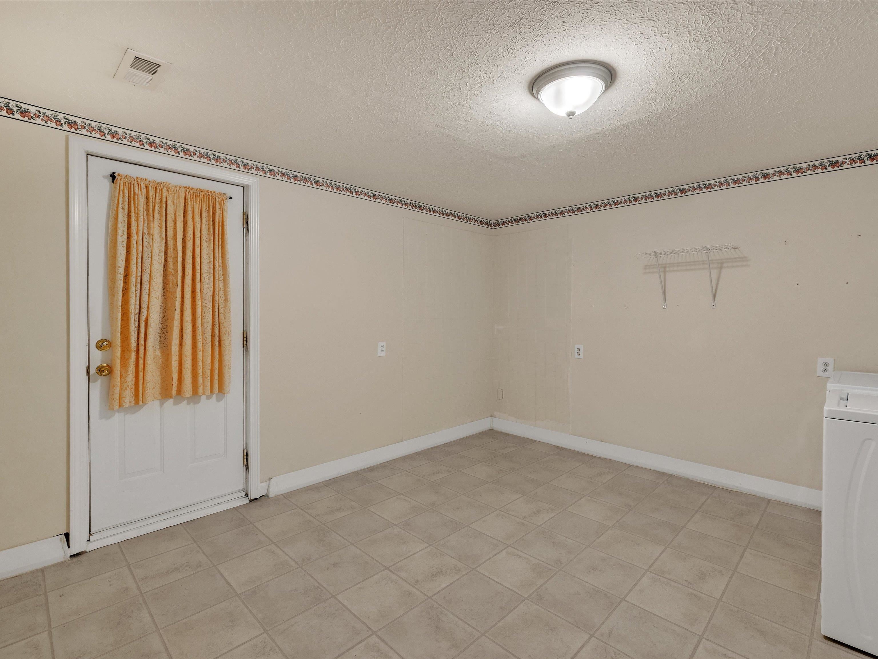 560 Allen Ln, Centertown, Kentucky 42328, 3 Bedrooms Bedrooms, ,2 BathroomsBathrooms,Single Family Residence,For Sale,Allen Ln,89824