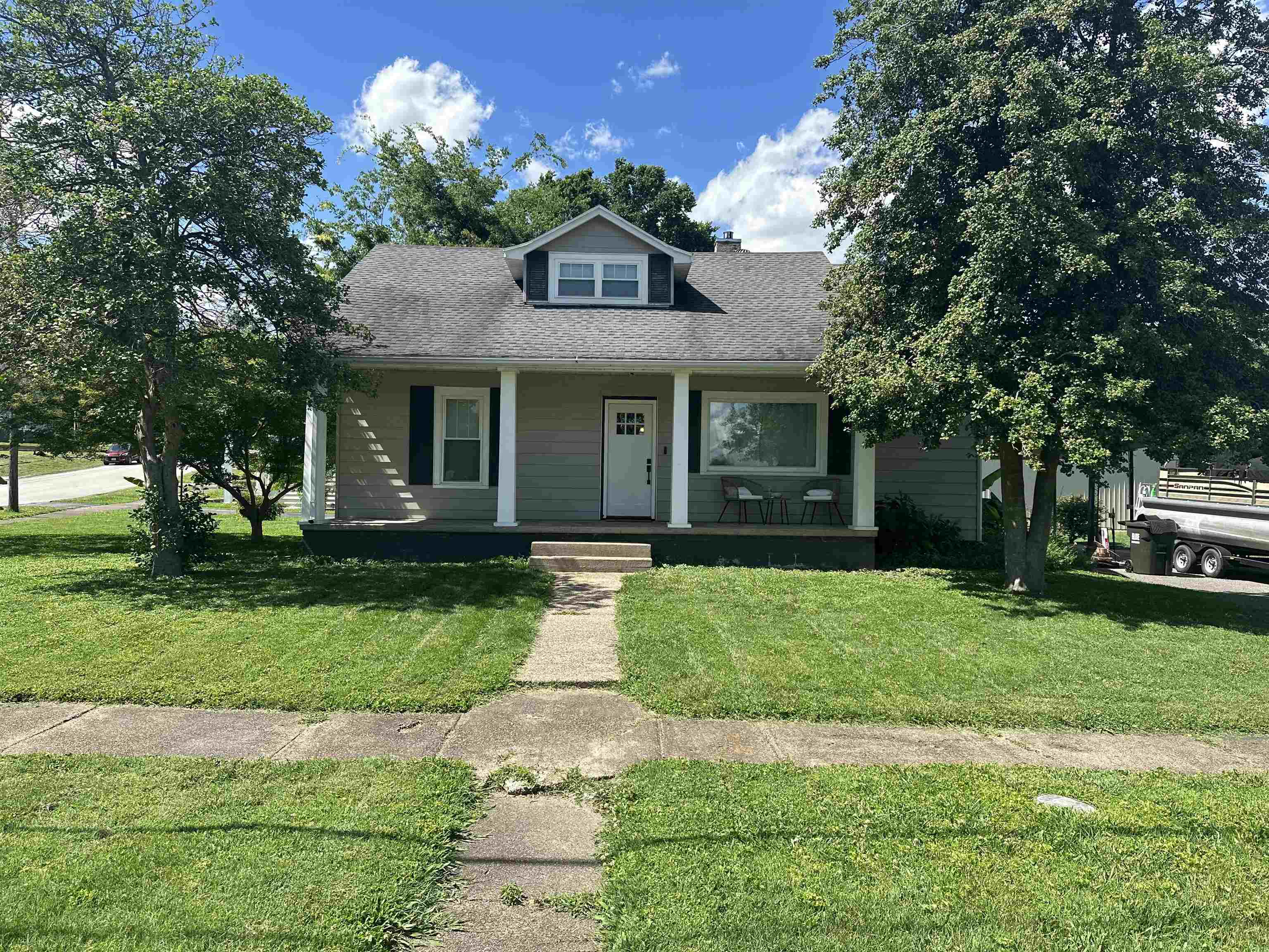 290 W 4th Street, Calhoun, Kentucky 42327, 3 Bedrooms Bedrooms, ,2 BathroomsBathrooms,Single Family Residence,For Sale,W 4th Street,89826