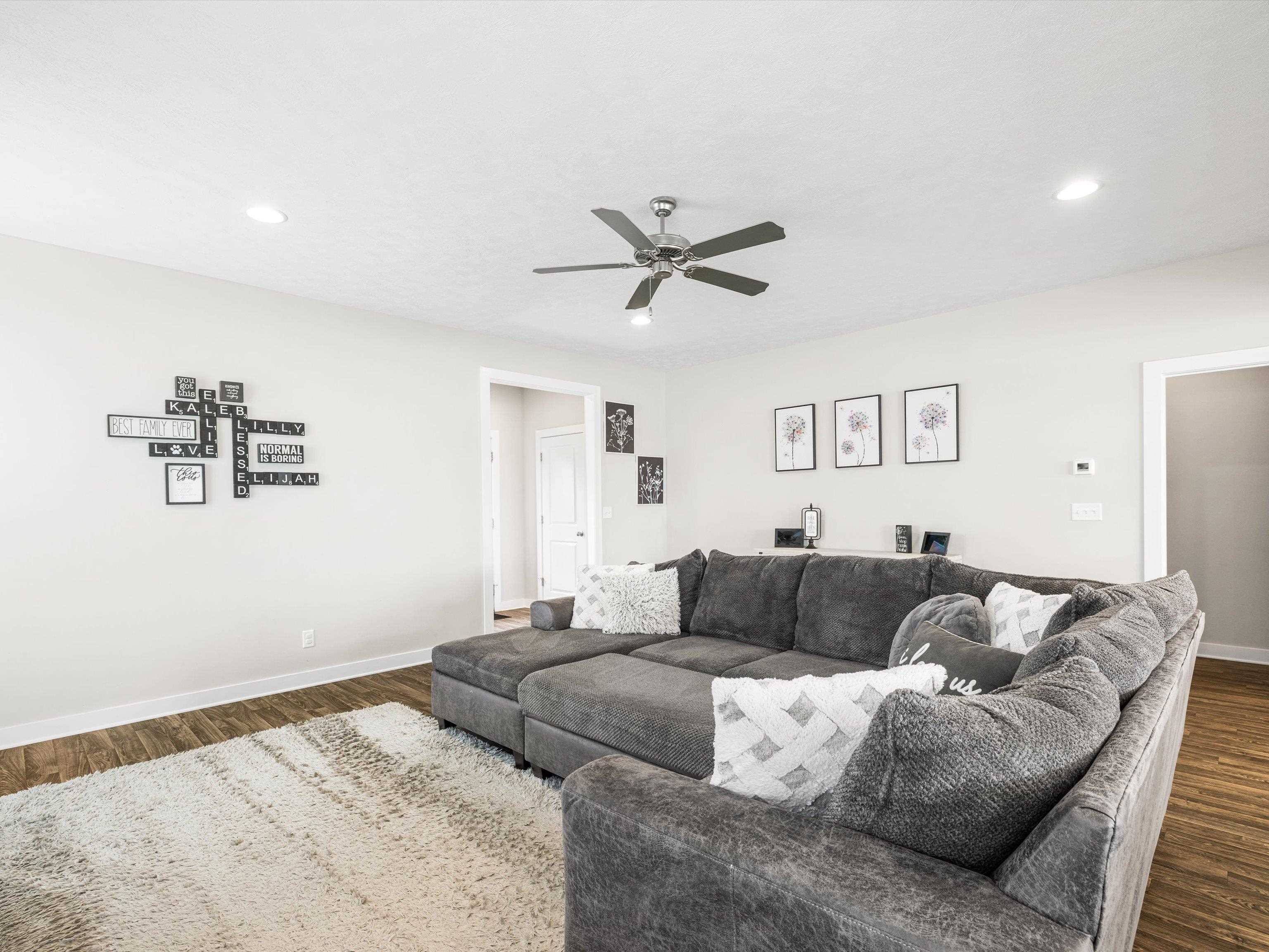 2450 Krauss Ct, Owensboro, Kentucky 42301, 4 Bedrooms Bedrooms, ,2 BathroomsBathrooms,Single Family Residence,For Sale,Krauss Ct,89828