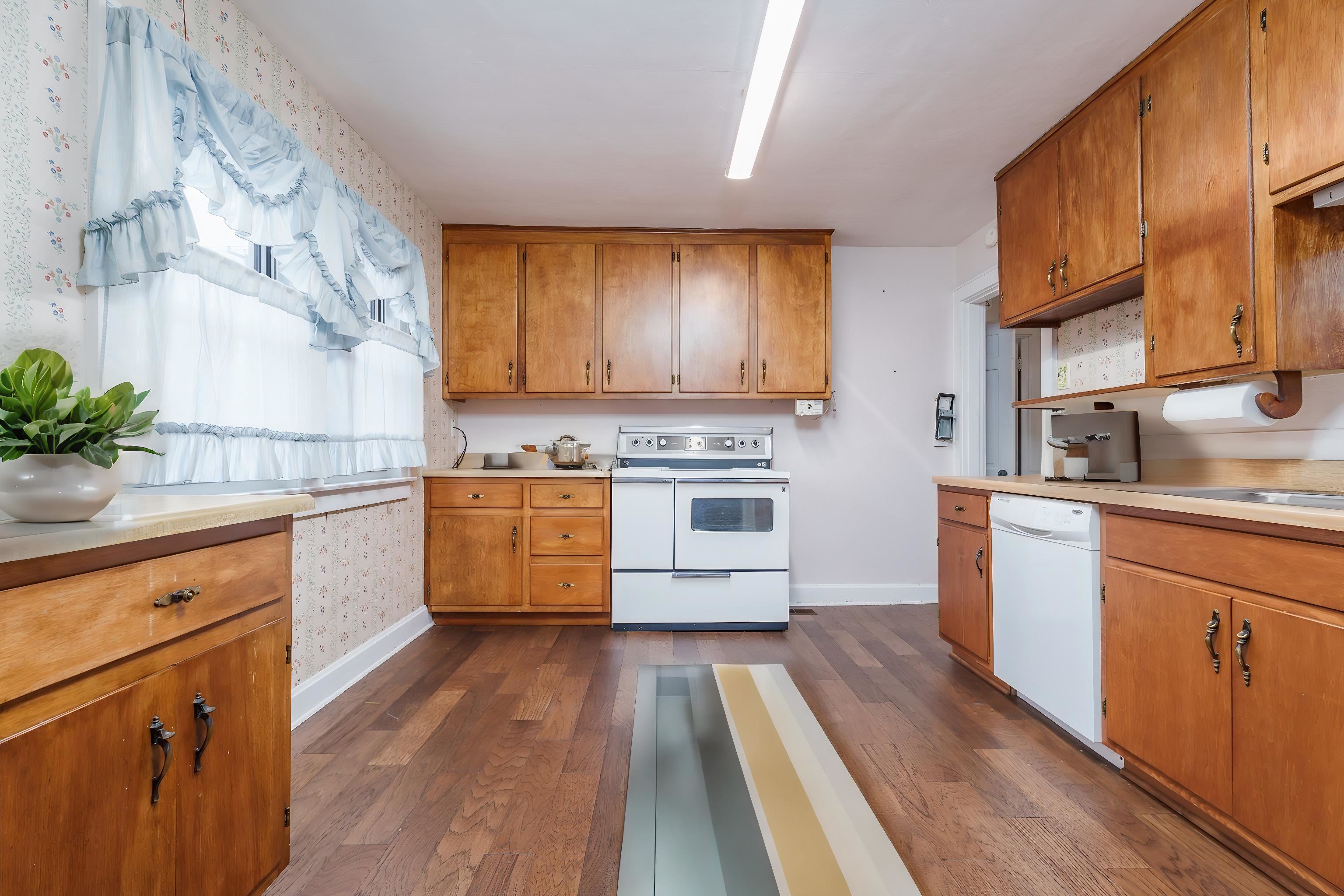 105 Legion Blvd E, Owensboro, Kentucky 42303, 2 Bedrooms Bedrooms, ,1 BathroomBathrooms,Single Family Residence,For Sale,Legion Blvd E,89830