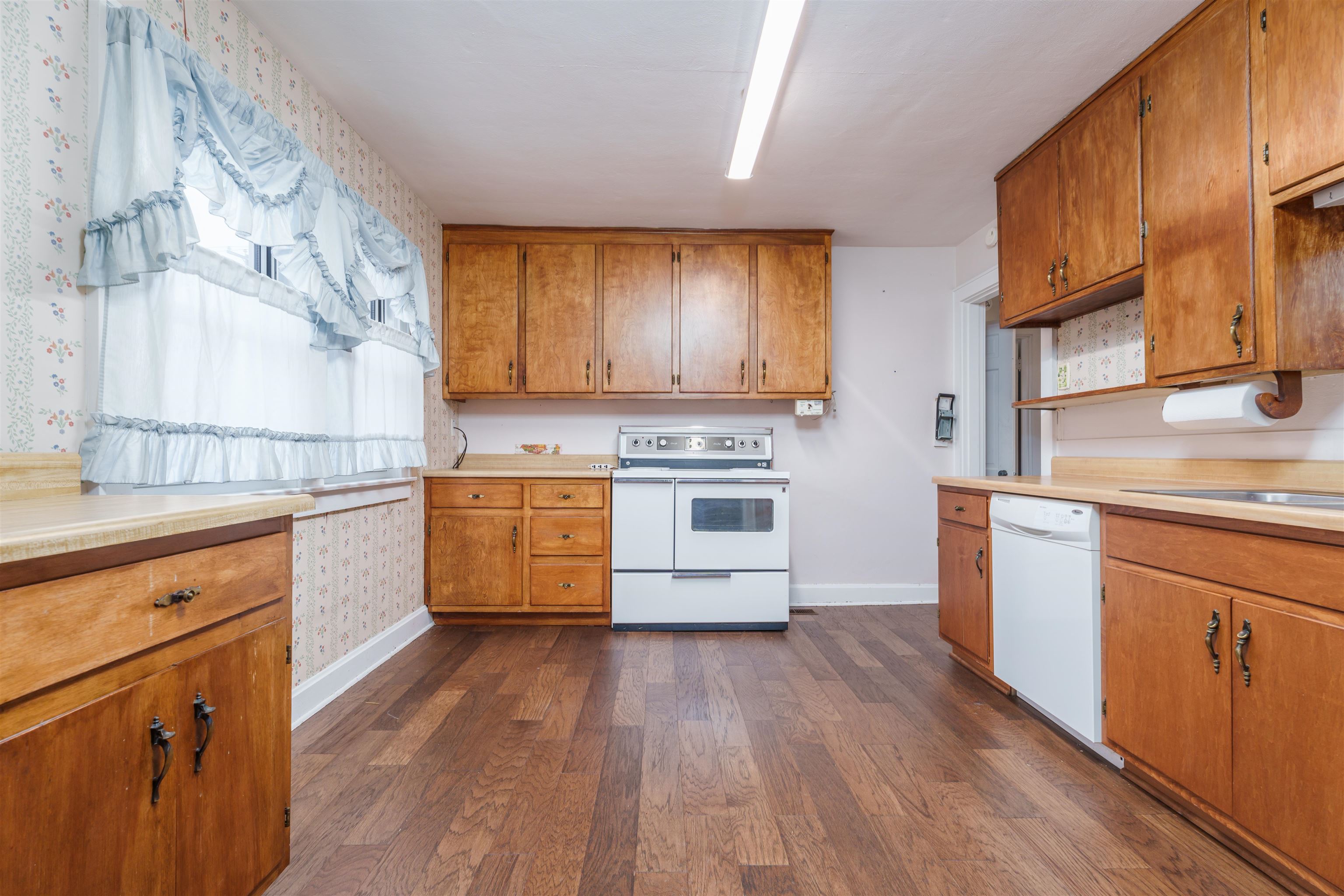 105 Legion Blvd E, Owensboro, Kentucky 42303, 2 Bedrooms Bedrooms, ,1 BathroomBathrooms,Single Family Residence,For Sale,Legion Blvd E,89830