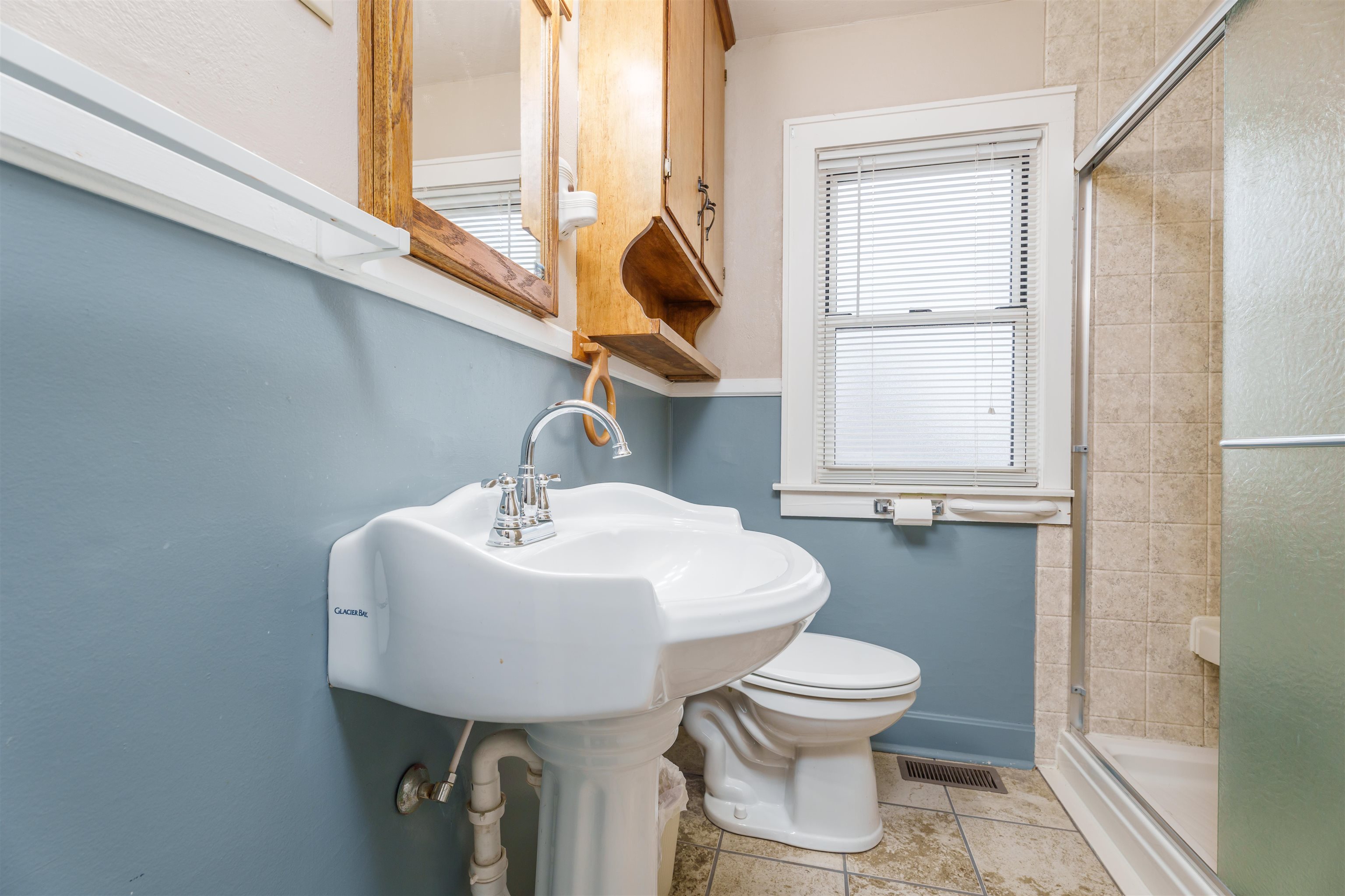 105 Legion Blvd E, Owensboro, Kentucky 42303, 2 Bedrooms Bedrooms, ,1 BathroomBathrooms,Single Family Residence,For Sale,Legion Blvd E,89830