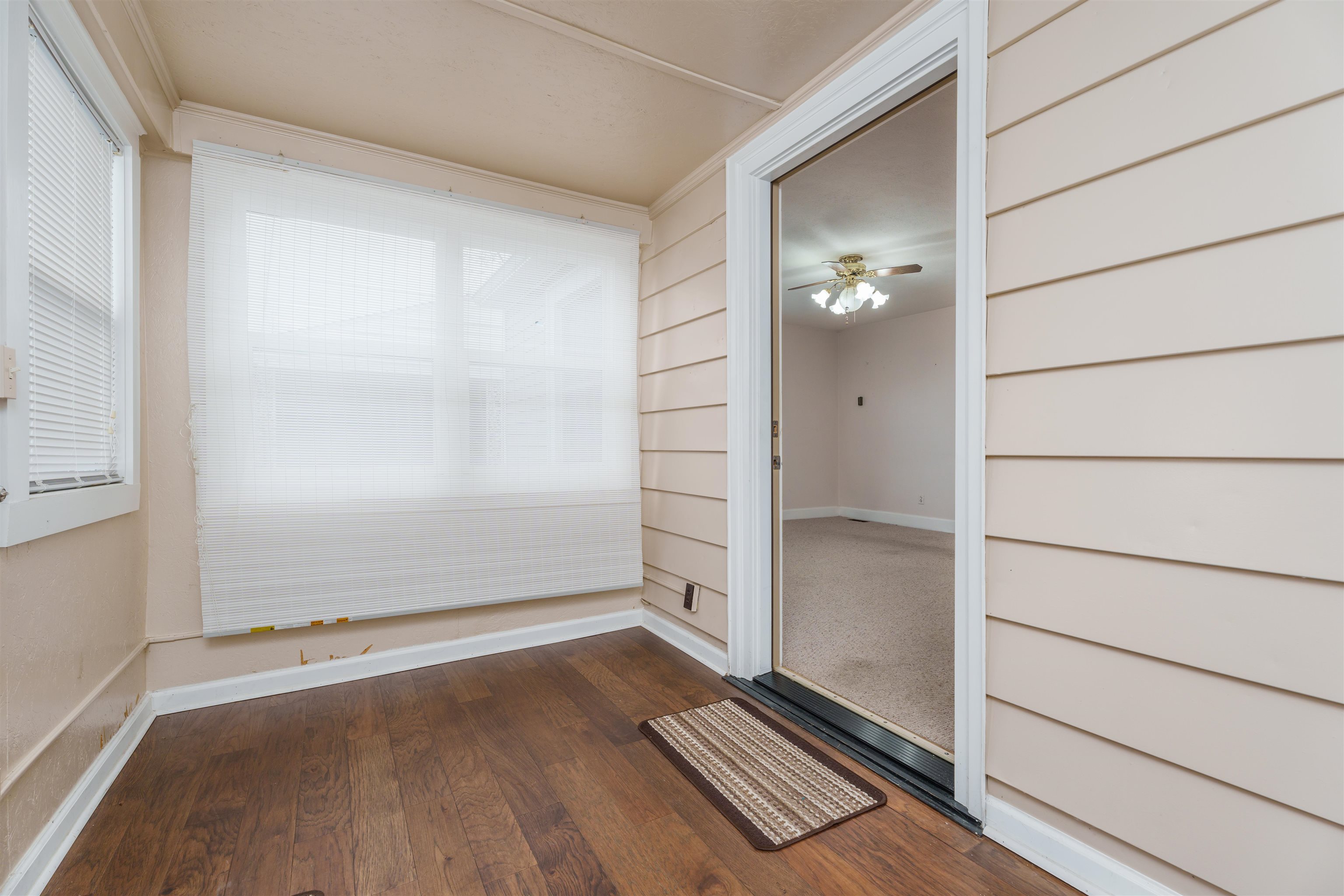 105 Legion Blvd E, Owensboro, Kentucky 42303, 2 Bedrooms Bedrooms, ,1 BathroomBathrooms,Single Family Residence,For Sale,Legion Blvd E,89830