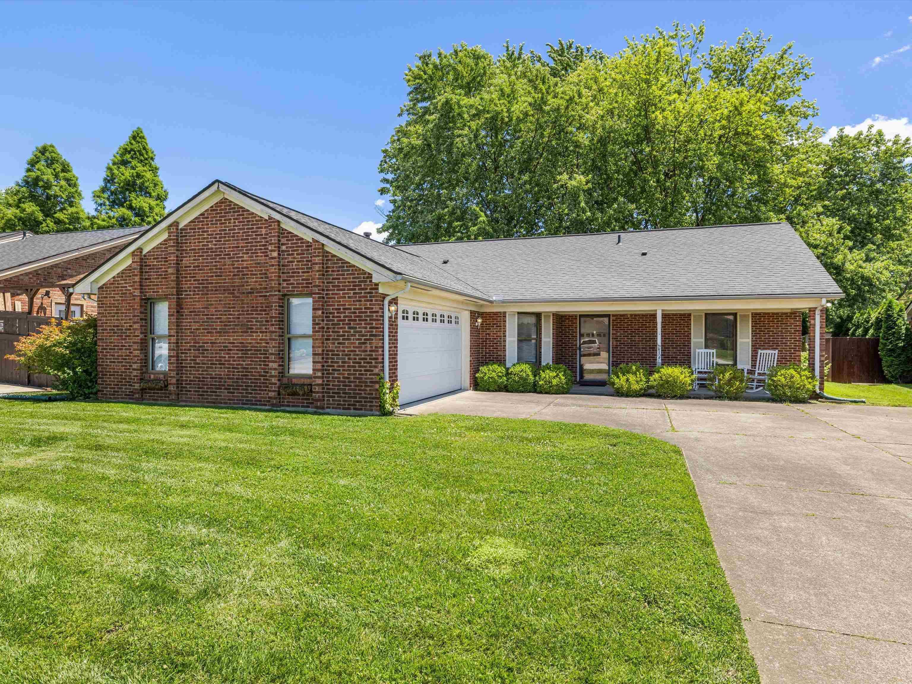 3552 Bold Forbes Way, Owensboro, Kentucky 42303-2415, 3 Bedrooms Bedrooms, ,2 BathroomsBathrooms,Single Family Residence,For Sale,Bold Forbes Way,89835