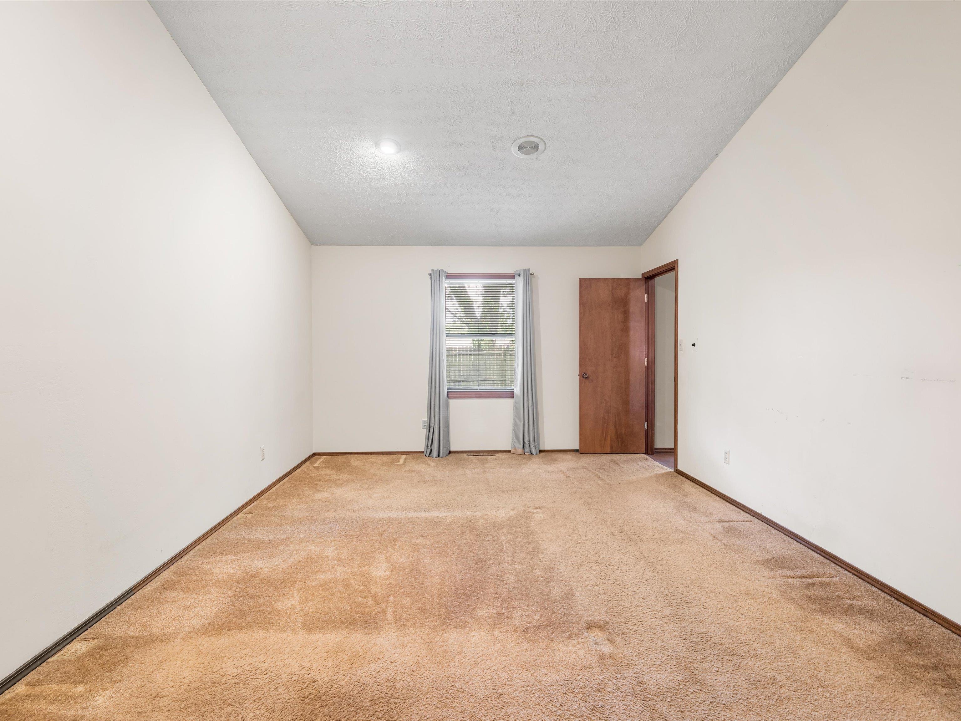 3552 Bold Forbes Way, Owensboro, Kentucky 42303-2415, 3 Bedrooms Bedrooms, ,2 BathroomsBathrooms,Single Family Residence,For Sale,Bold Forbes Way,89835