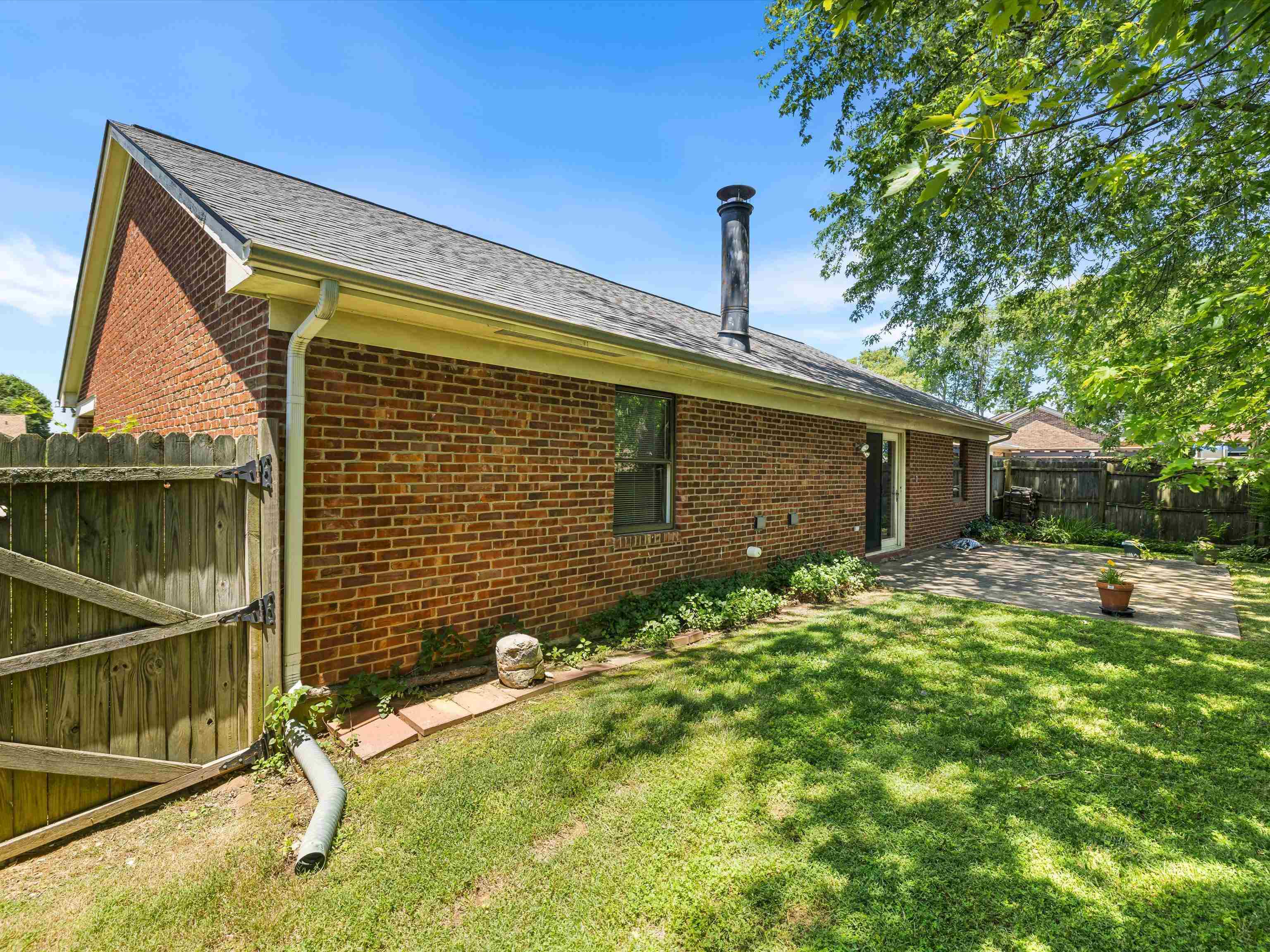 3552 Bold Forbes Way, Owensboro, Kentucky 42303-2415, 3 Bedrooms Bedrooms, ,2 BathroomsBathrooms,Single Family Residence,For Sale,Bold Forbes Way,89835