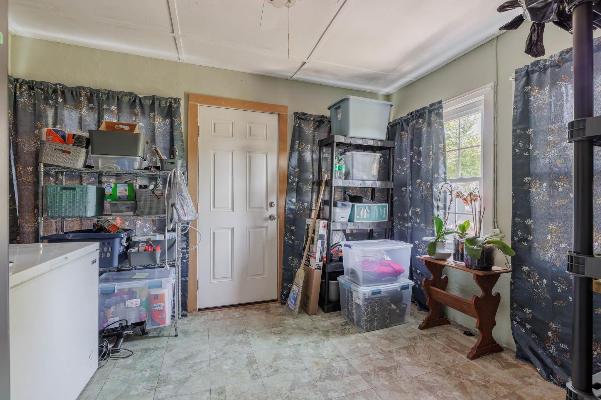 1075 Madison Street, Hawesville, Kentucky 42348, 3 Bedrooms Bedrooms, ,2 BathroomsBathrooms,Single Family Residence,For Sale,Madison Street,89836
