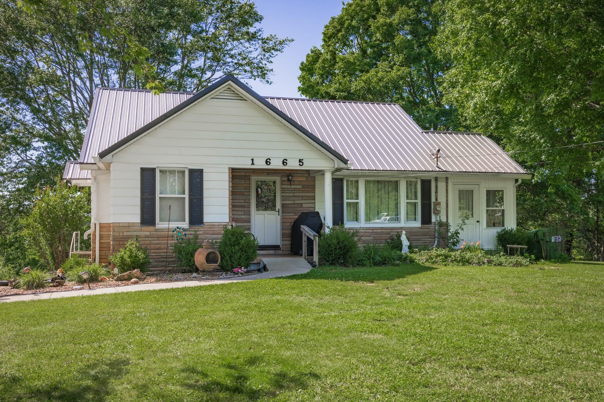 1665 State Route 1389, Hawesville, Kentucky 42348, 3 Bedrooms Bedrooms, ,1 BathroomBathrooms,Single Family Residence,For Sale,State Route 1389,89837