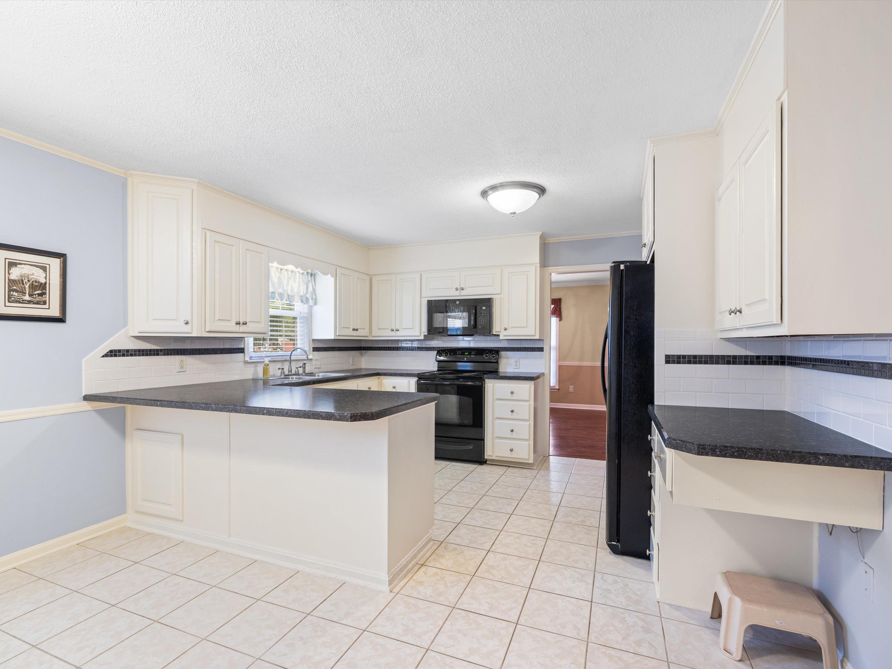 1513 Tamarack Road, Owensboro, Kentucky 42301, 3 Bedrooms Bedrooms, ,2 BathroomsBathrooms,Single Family Residence,For Sale,Tamarack Road,89838
