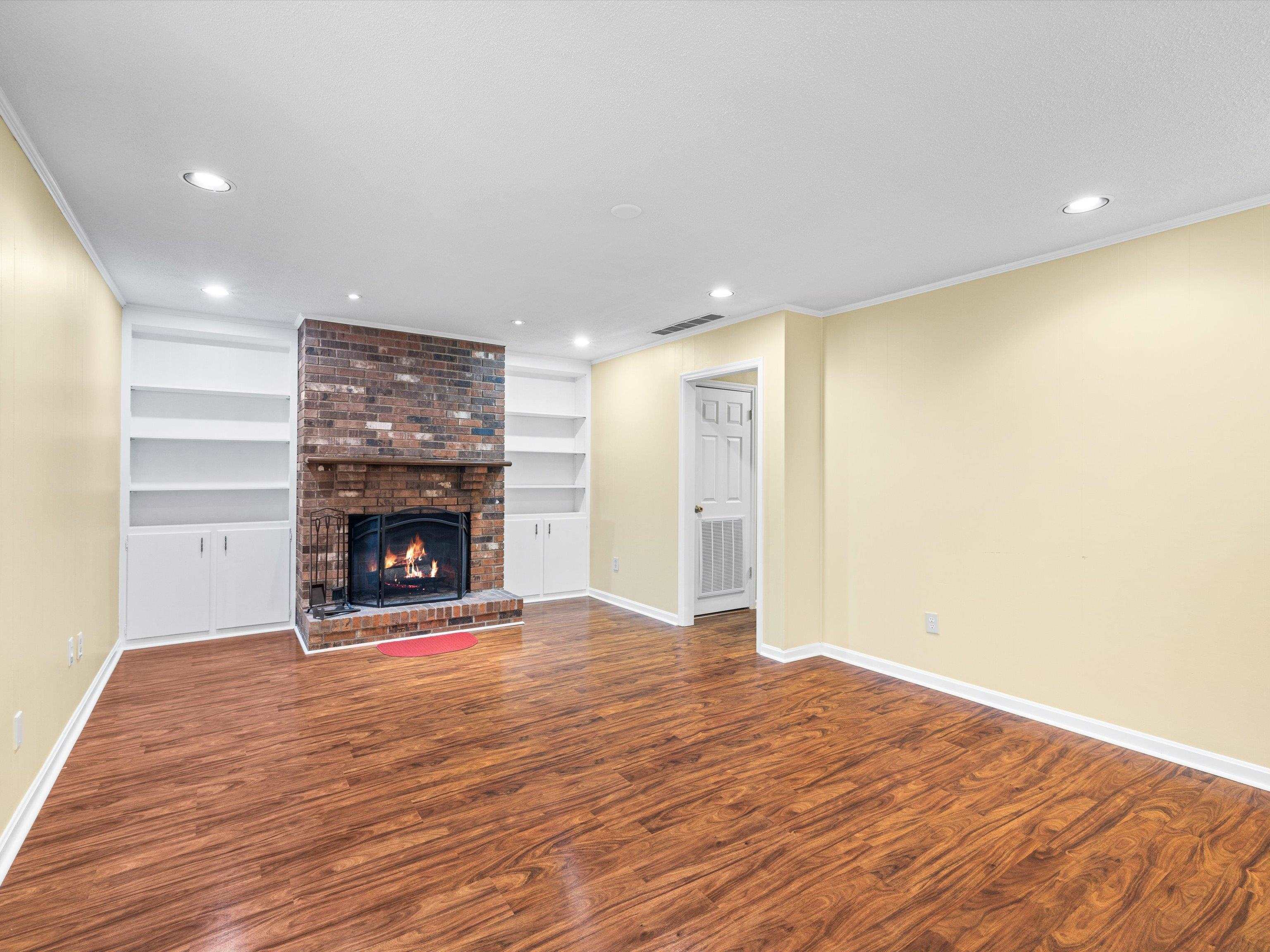 1513 Tamarack Road, Owensboro, Kentucky 42301, 3 Bedrooms Bedrooms, ,2 BathroomsBathrooms,Single Family Residence,For Sale,Tamarack Road,89838