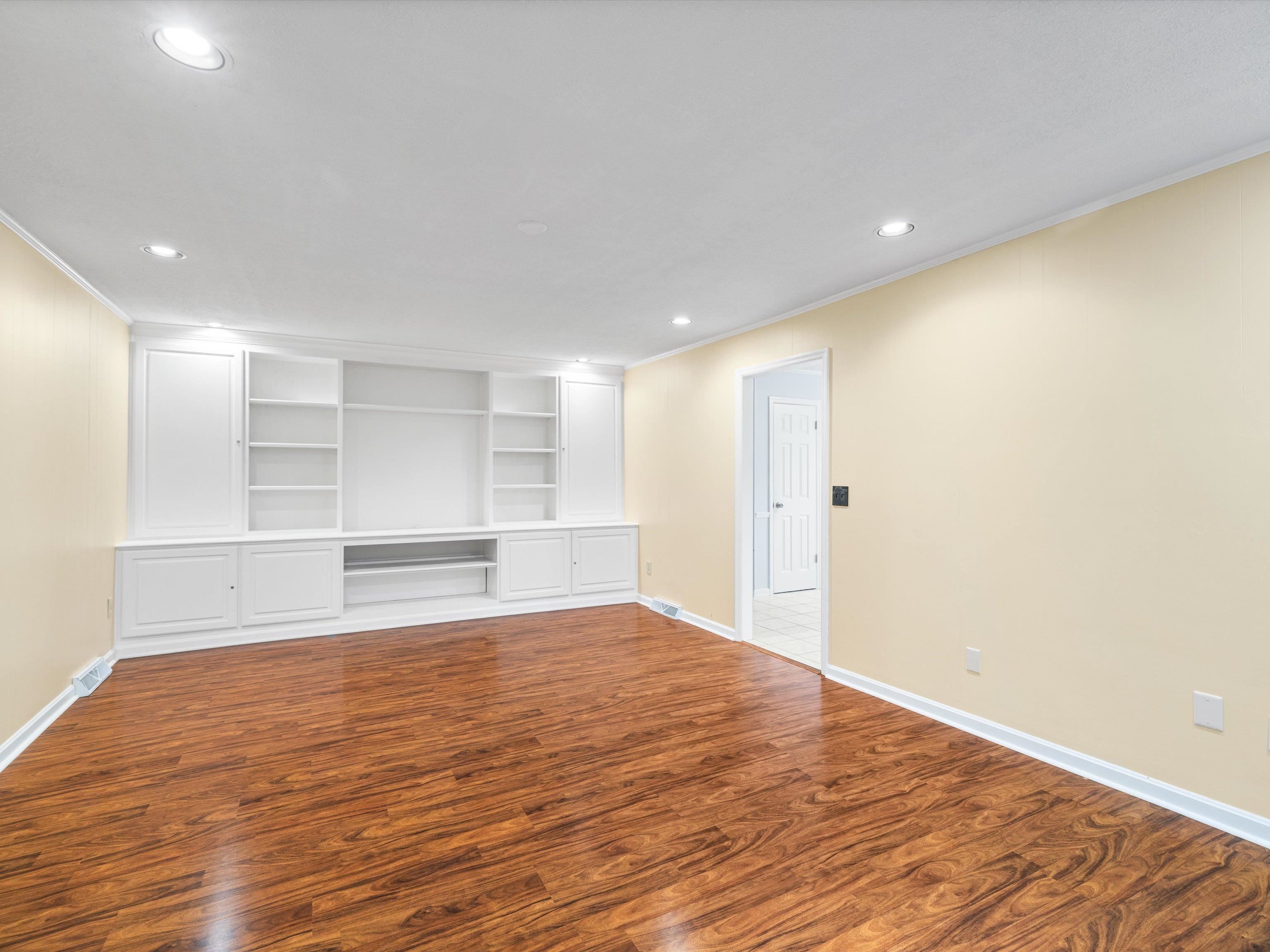 1513 Tamarack Road, Owensboro, Kentucky 42301, 3 Bedrooms Bedrooms, ,2 BathroomsBathrooms,Single Family Residence,For Sale,Tamarack Road,89838