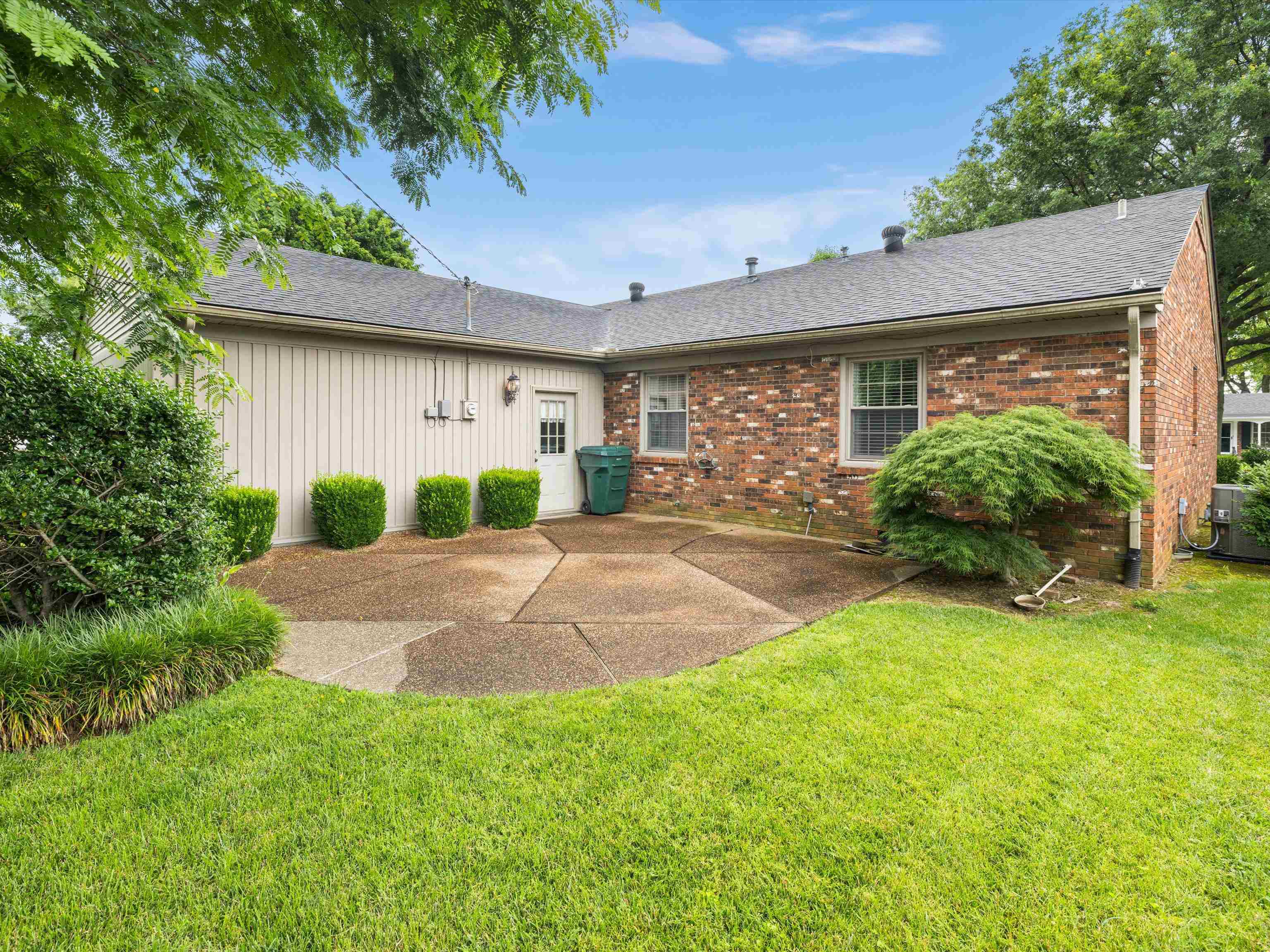 1513 Tamarack Road, Owensboro, Kentucky 42301, 3 Bedrooms Bedrooms, ,2 BathroomsBathrooms,Single Family Residence,For Sale,Tamarack Road,89838