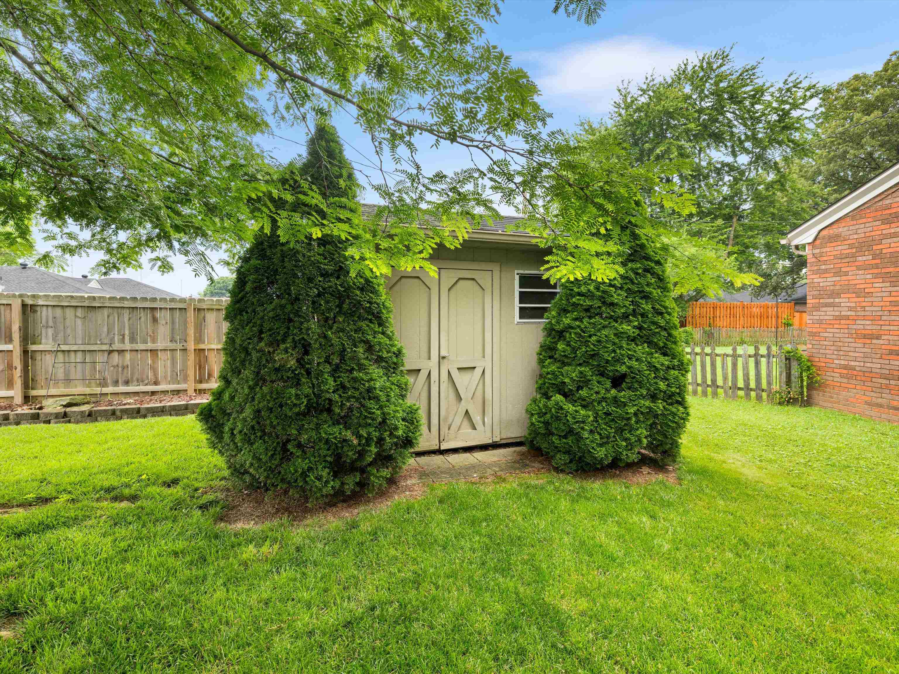1513 Tamarack Road, Owensboro, Kentucky 42301, 3 Bedrooms Bedrooms, ,2 BathroomsBathrooms,Single Family Residence,For Sale,Tamarack Road,89838