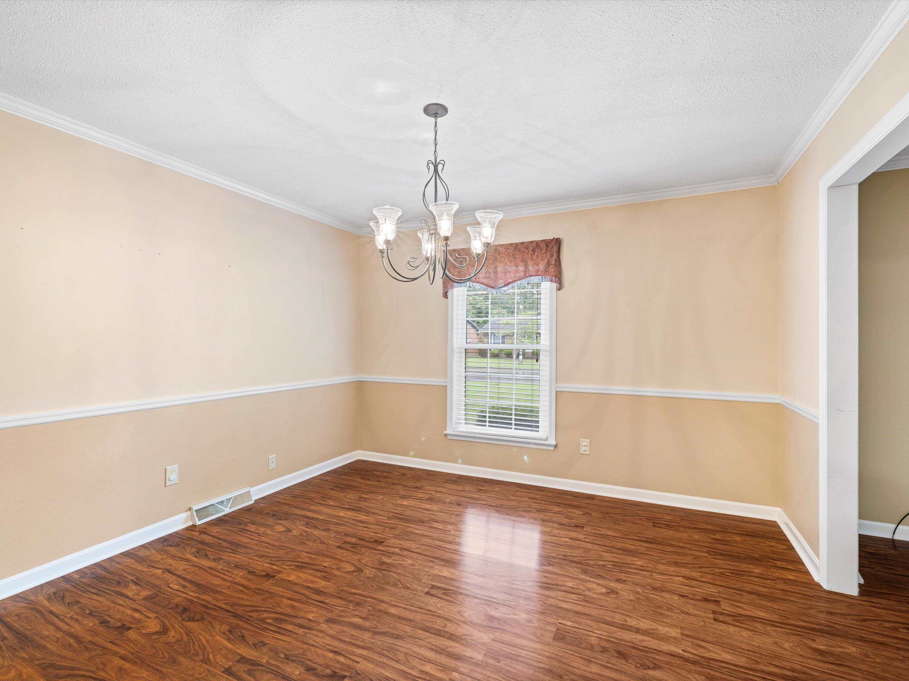 1513 Tamarack Road, Owensboro, Kentucky 42301, 3 Bedrooms Bedrooms, ,2 BathroomsBathrooms,Single Family Residence,For Sale,Tamarack Road,89838