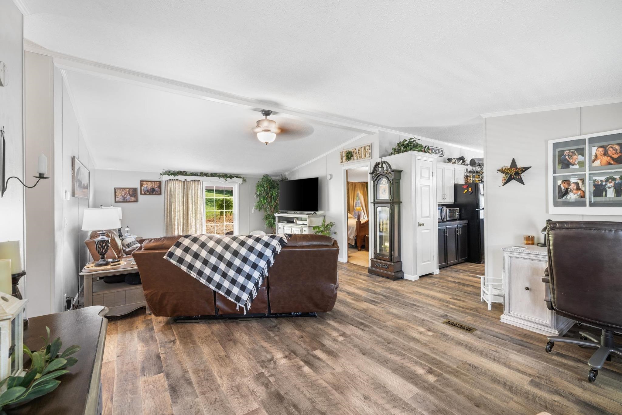 1050 Bates Hollow Road, Reynolds Station, Kentucky 42368, 3 Bedrooms Bedrooms, ,2 BathroomsBathrooms,Manufactured Home,For Sale,Bates Hollow Road,89839