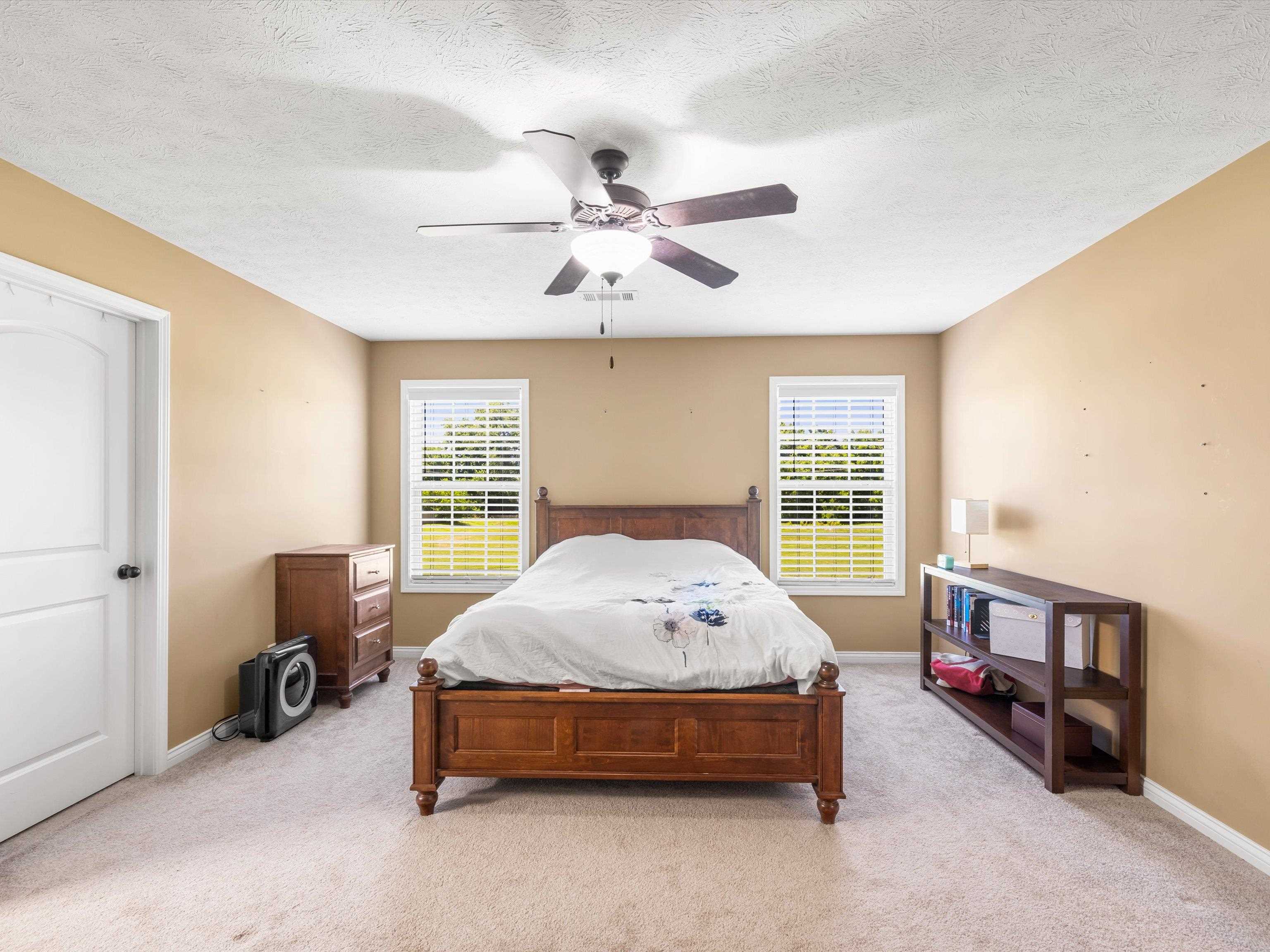 2700 Summer Point Ct, Owensboro, Kentucky 42303, 3 Bedrooms Bedrooms, ,2 BathroomsBathrooms,Single Family Residence,For Sale,Summer Point Ct,89840
