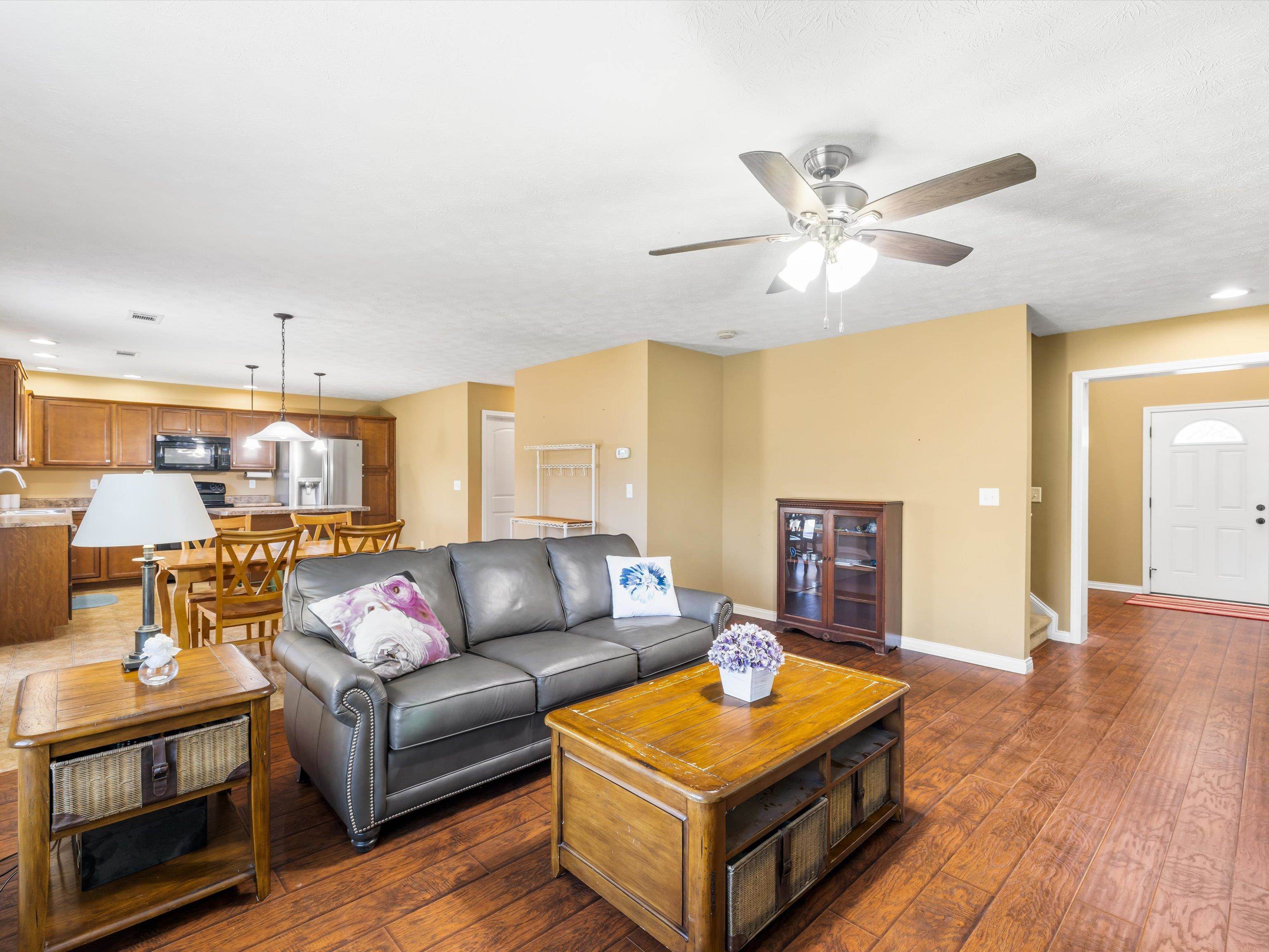 2700 Summer Point Ct, Owensboro, Kentucky 42303, 3 Bedrooms Bedrooms, ,2 BathroomsBathrooms,Single Family Residence,For Sale,Summer Point Ct,89840