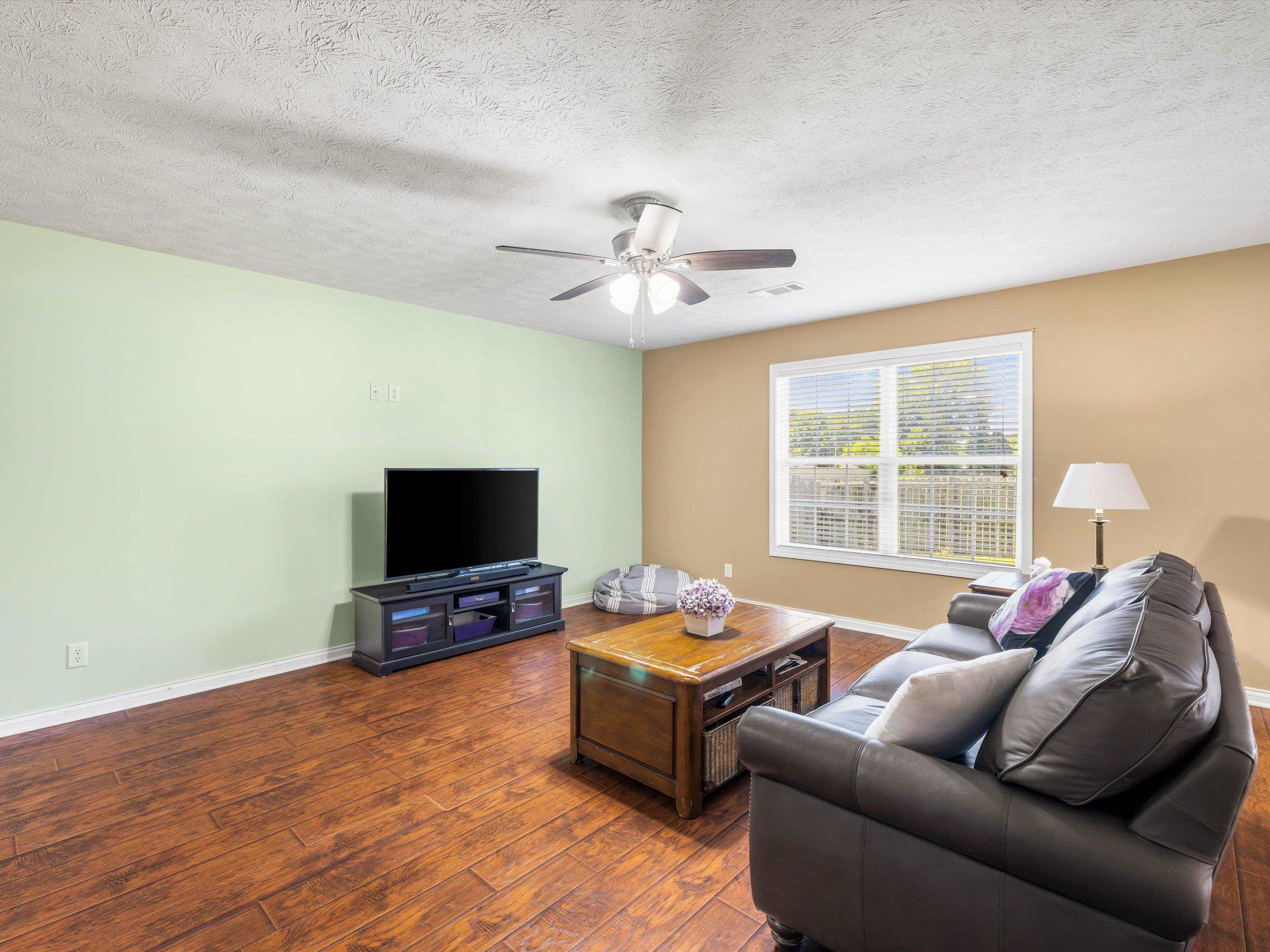 2700 Summer Point Ct, Owensboro, Kentucky 42303, 3 Bedrooms Bedrooms, ,2 BathroomsBathrooms,Single Family Residence,For Sale,Summer Point Ct,89840