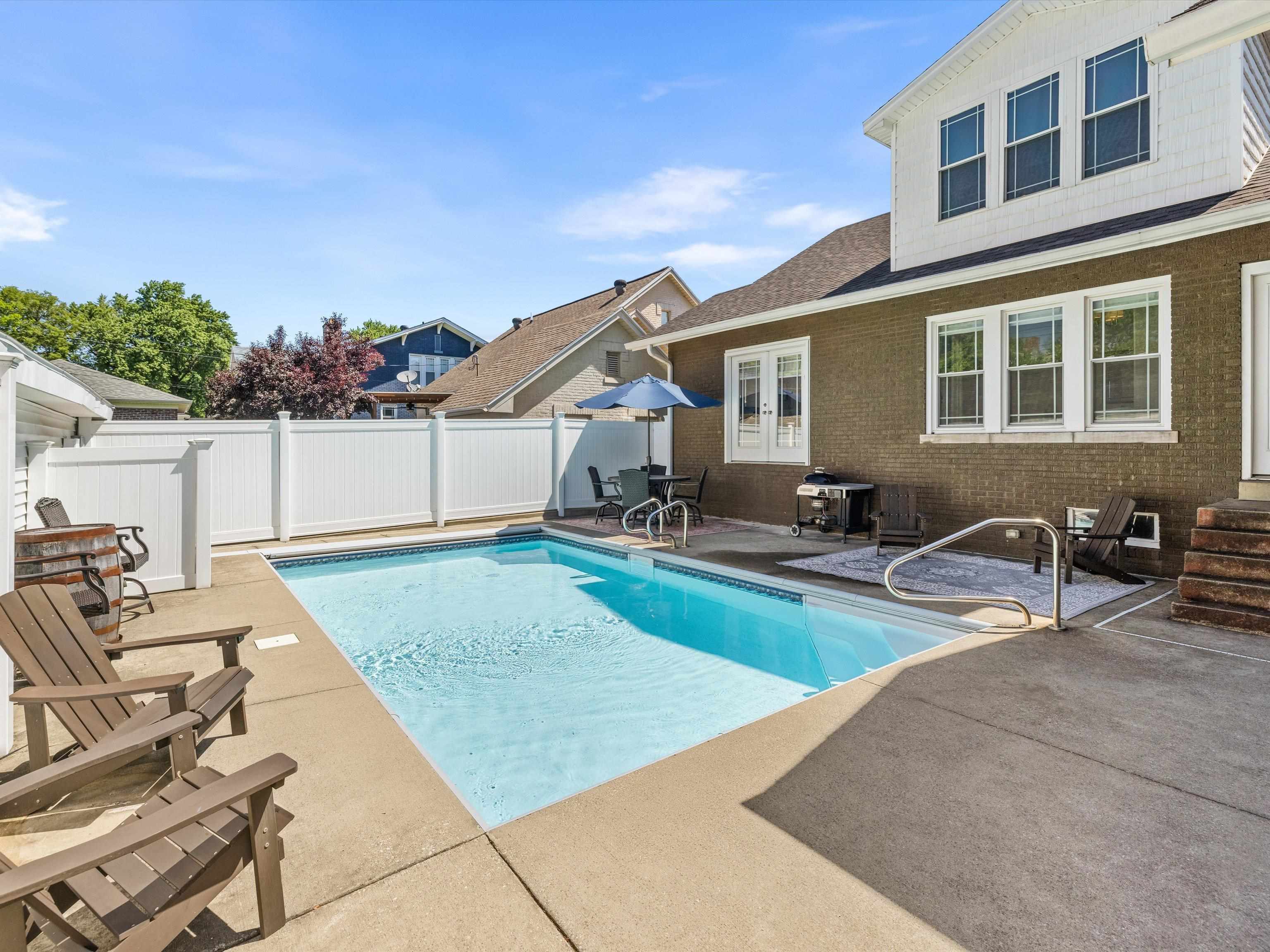 1420 Waverly Place, Owensboro, Kentucky 42301, 3 Bedrooms Bedrooms, ,3 BathroomsBathrooms,Single Family Residence,For Sale,Waverly Place,89844