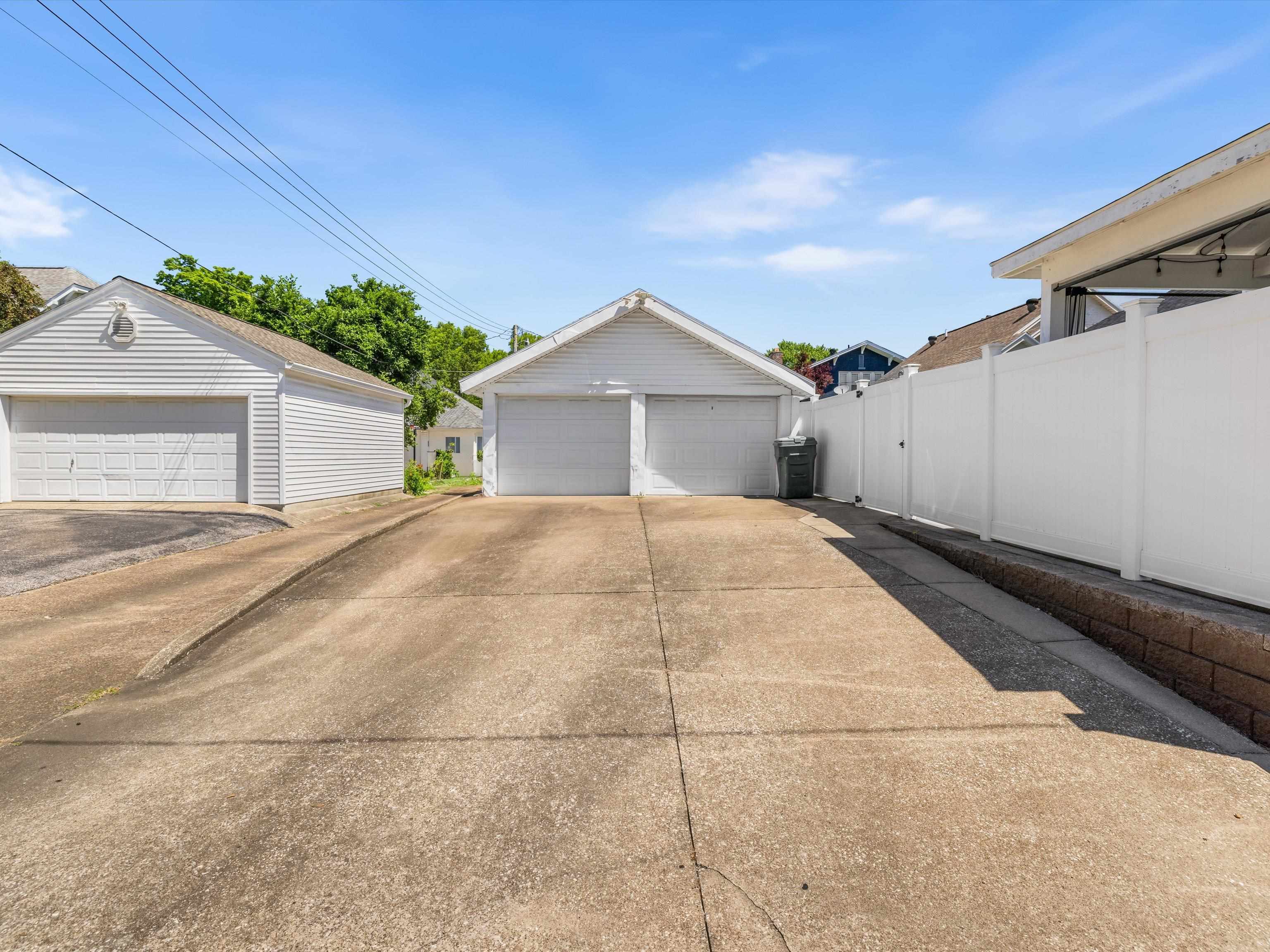 1420 Waverly Place, Owensboro, Kentucky 42301, 3 Bedrooms Bedrooms, ,3 BathroomsBathrooms,Single Family Residence,For Sale,Waverly Place,89844