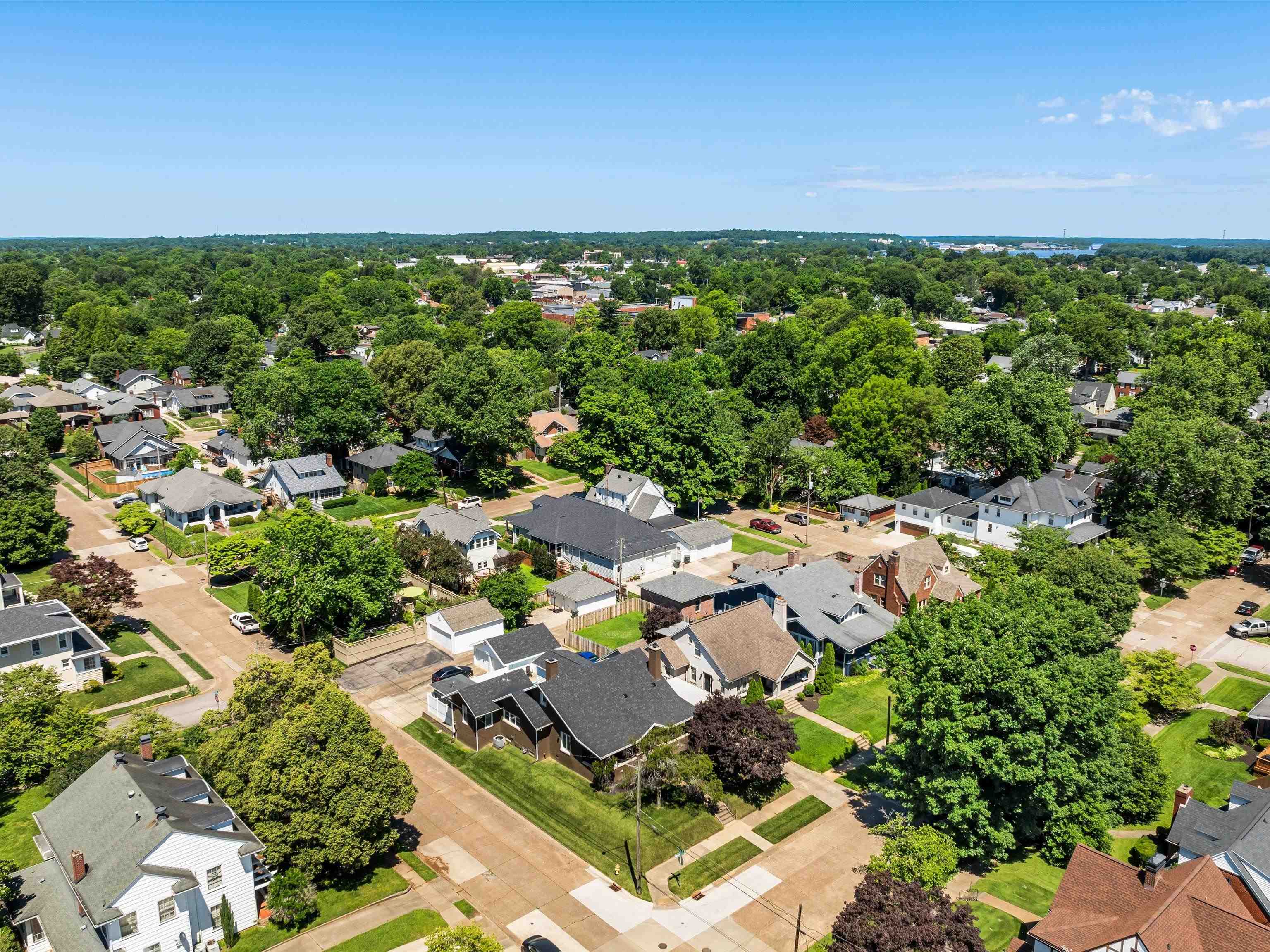 1420 Waverly Place, Owensboro, Kentucky 42301, 3 Bedrooms Bedrooms, ,3 BathroomsBathrooms,Single Family Residence,For Sale,Waverly Place,89844