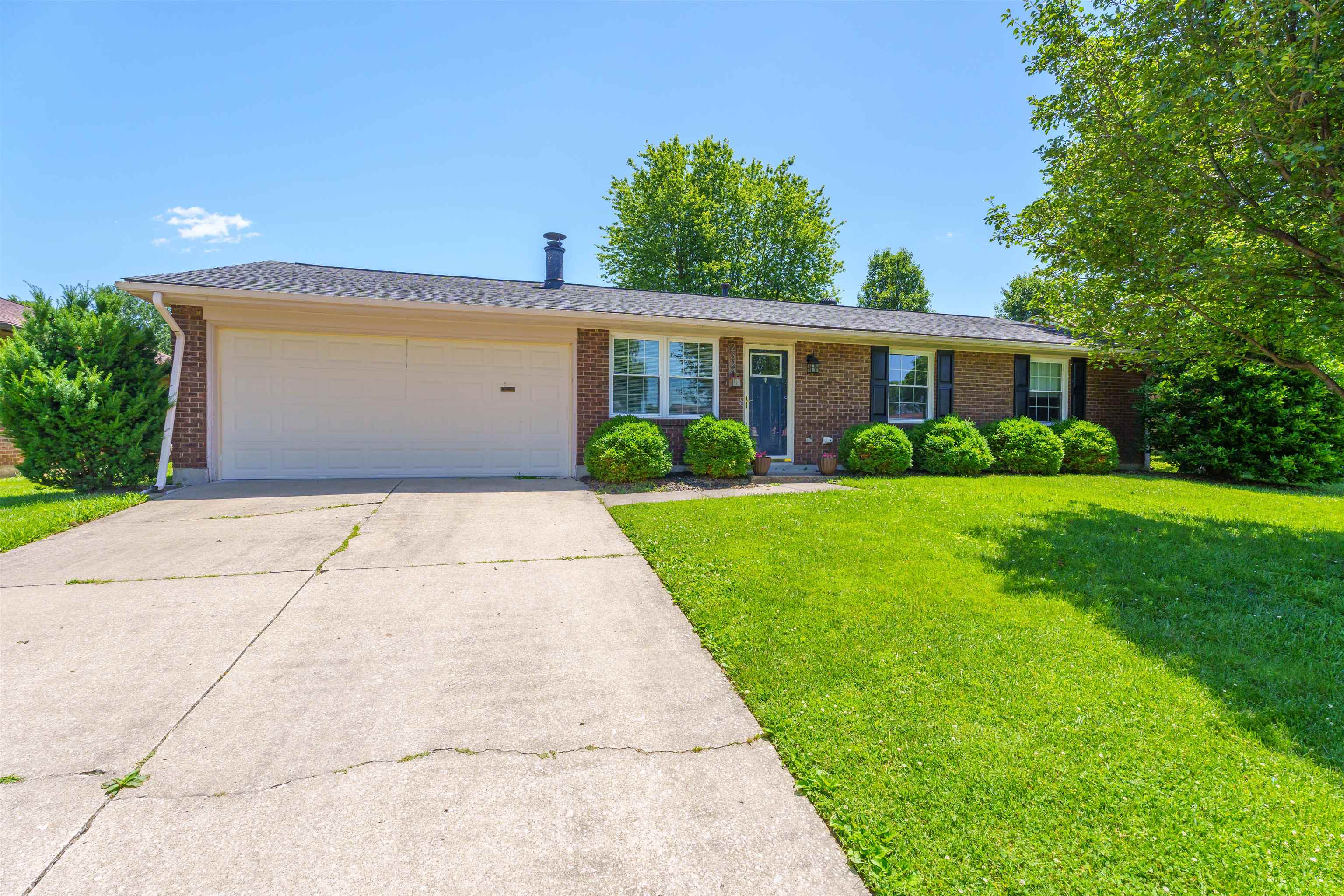 2324 Landsdowne S, Owensboro, Kentucky 42303, 3 Bedrooms Bedrooms, ,1 BathroomBathrooms,Single Family Residence,For Sale,Landsdowne S,89847