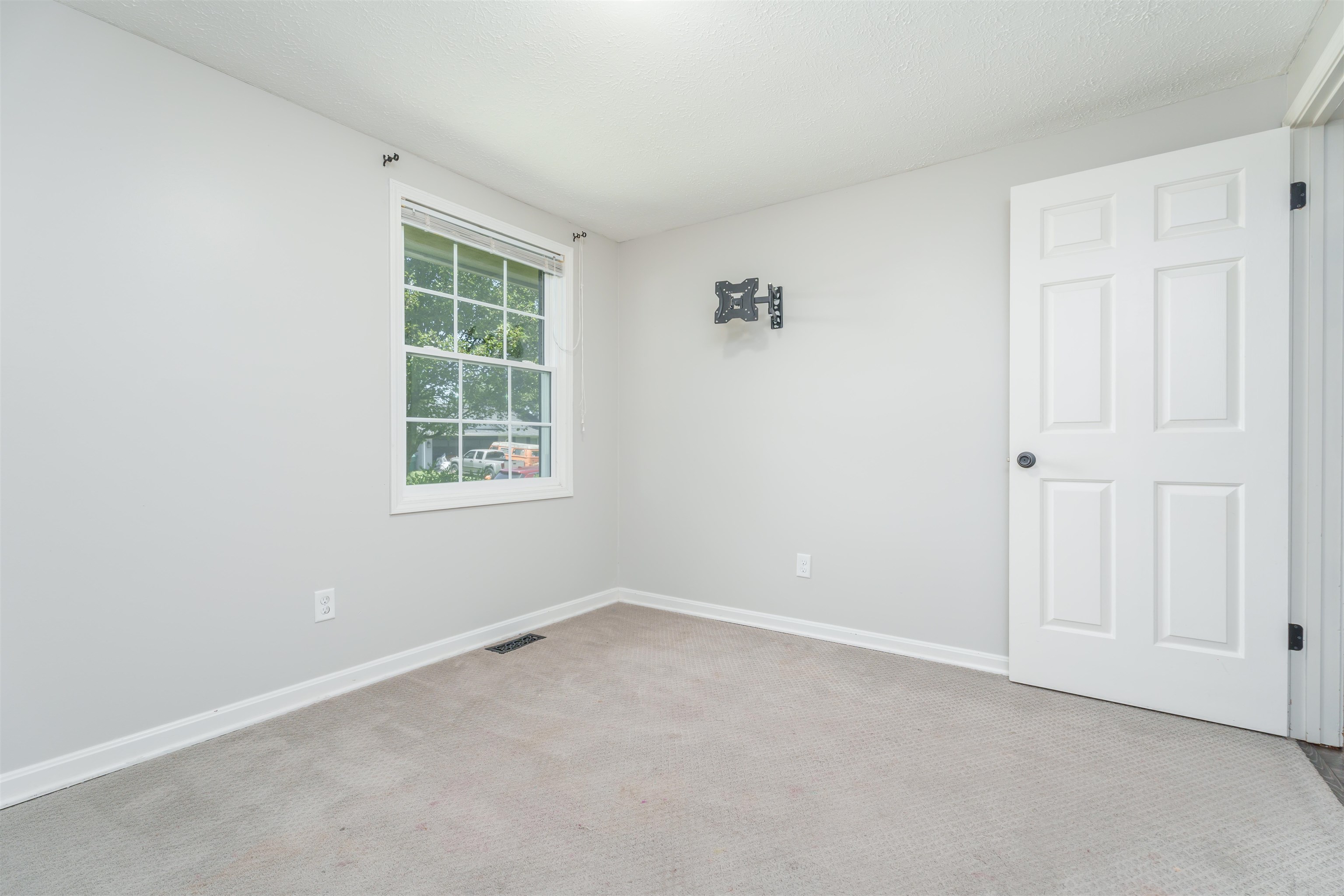 2324 Landsdowne S, Owensboro, Kentucky 42303, 3 Bedrooms Bedrooms, ,1 BathroomBathrooms,Single Family Residence,For Sale,Landsdowne S,89847