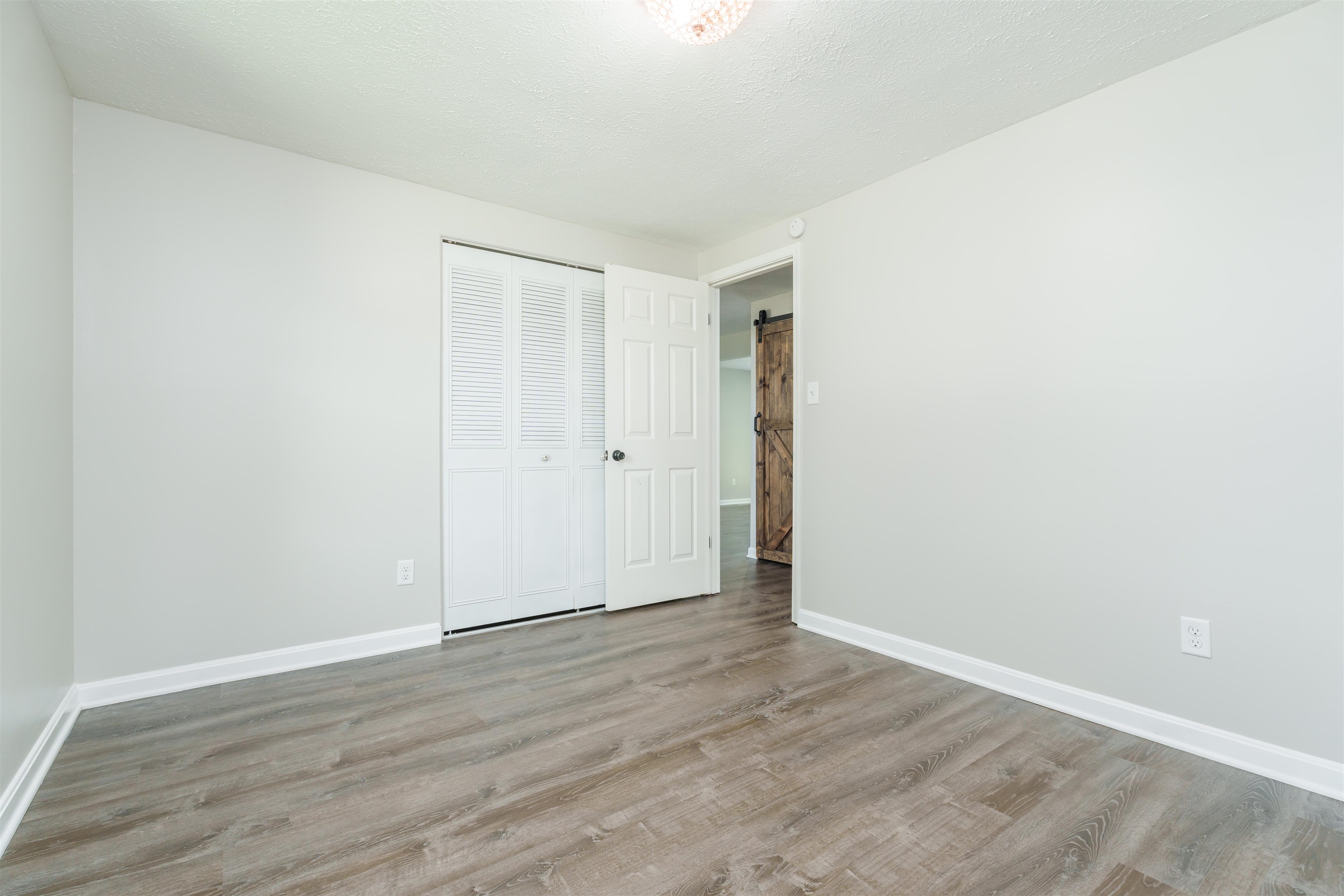 2324 Landsdowne S, Owensboro, Kentucky 42303, 3 Bedrooms Bedrooms, ,1 BathroomBathrooms,Single Family Residence,For Sale,Landsdowne S,89847