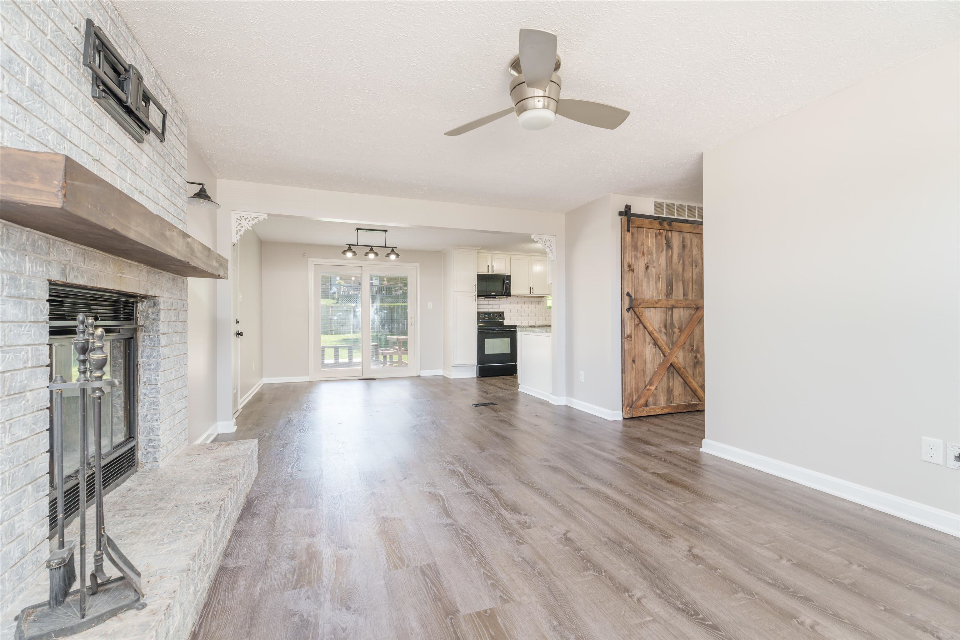2324 Landsdowne S, Owensboro, Kentucky 42303, 3 Bedrooms Bedrooms, ,1 BathroomBathrooms,Single Family Residence,For Sale,Landsdowne S,89847
