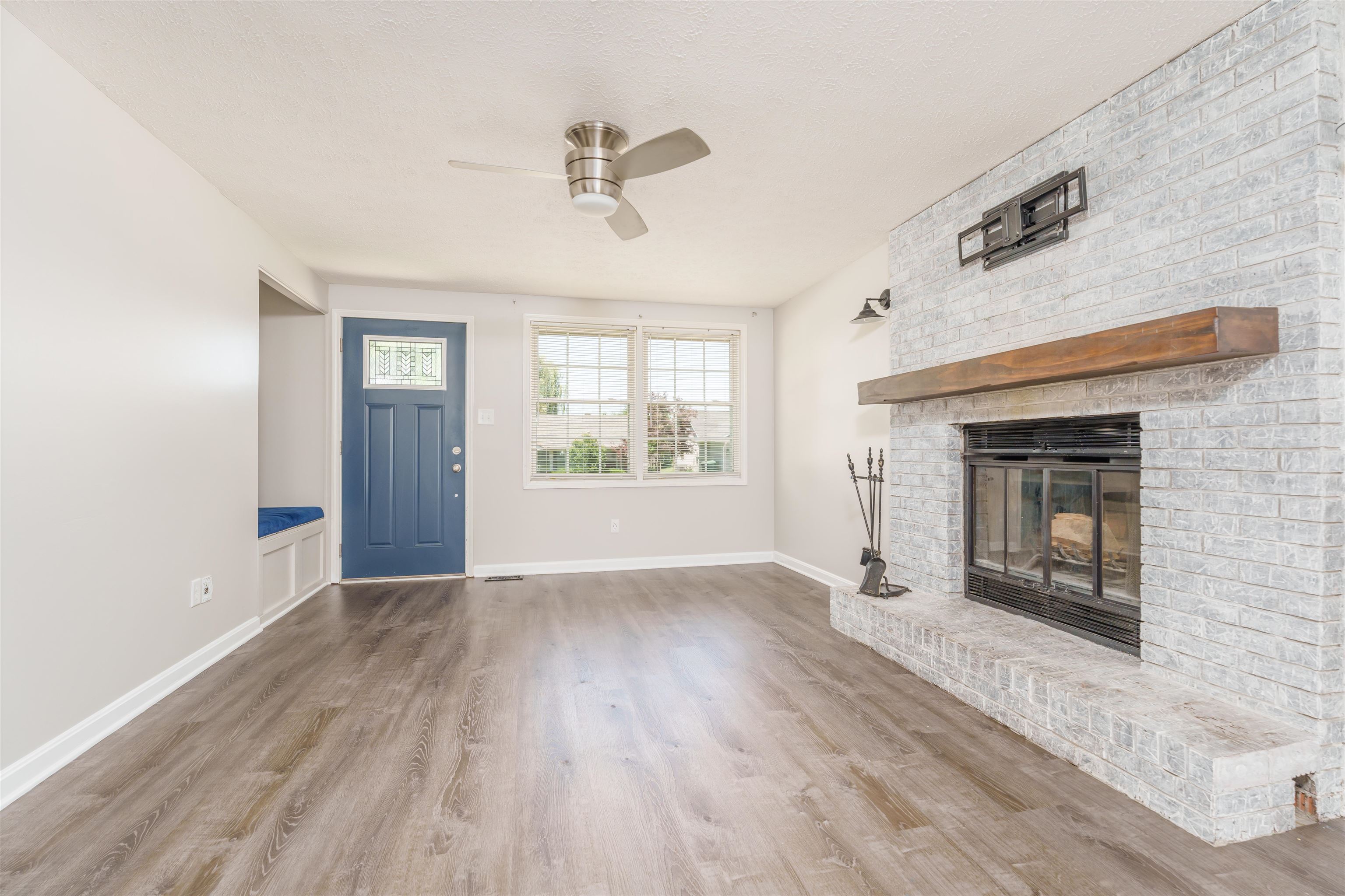 2324 Landsdowne S, Owensboro, Kentucky 42303, 3 Bedrooms Bedrooms, ,1 BathroomBathrooms,Single Family Residence,For Sale,Landsdowne S,89847