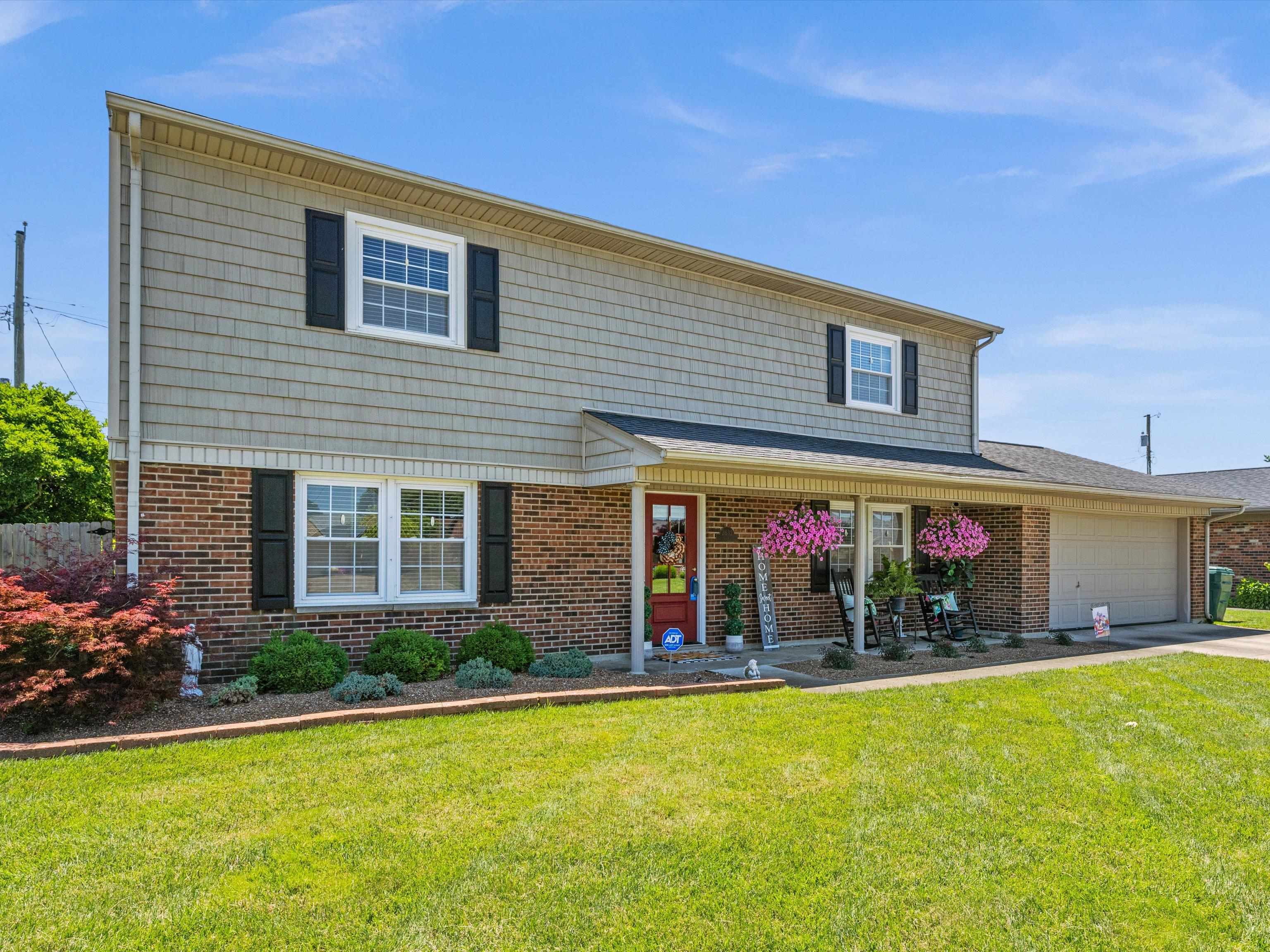 2632 Donerail Drive, Owensboro, Kentucky 42301, 4 Bedrooms Bedrooms, ,2 BathroomsBathrooms,Single Family Residence,For Sale,Donerail Drive,89849