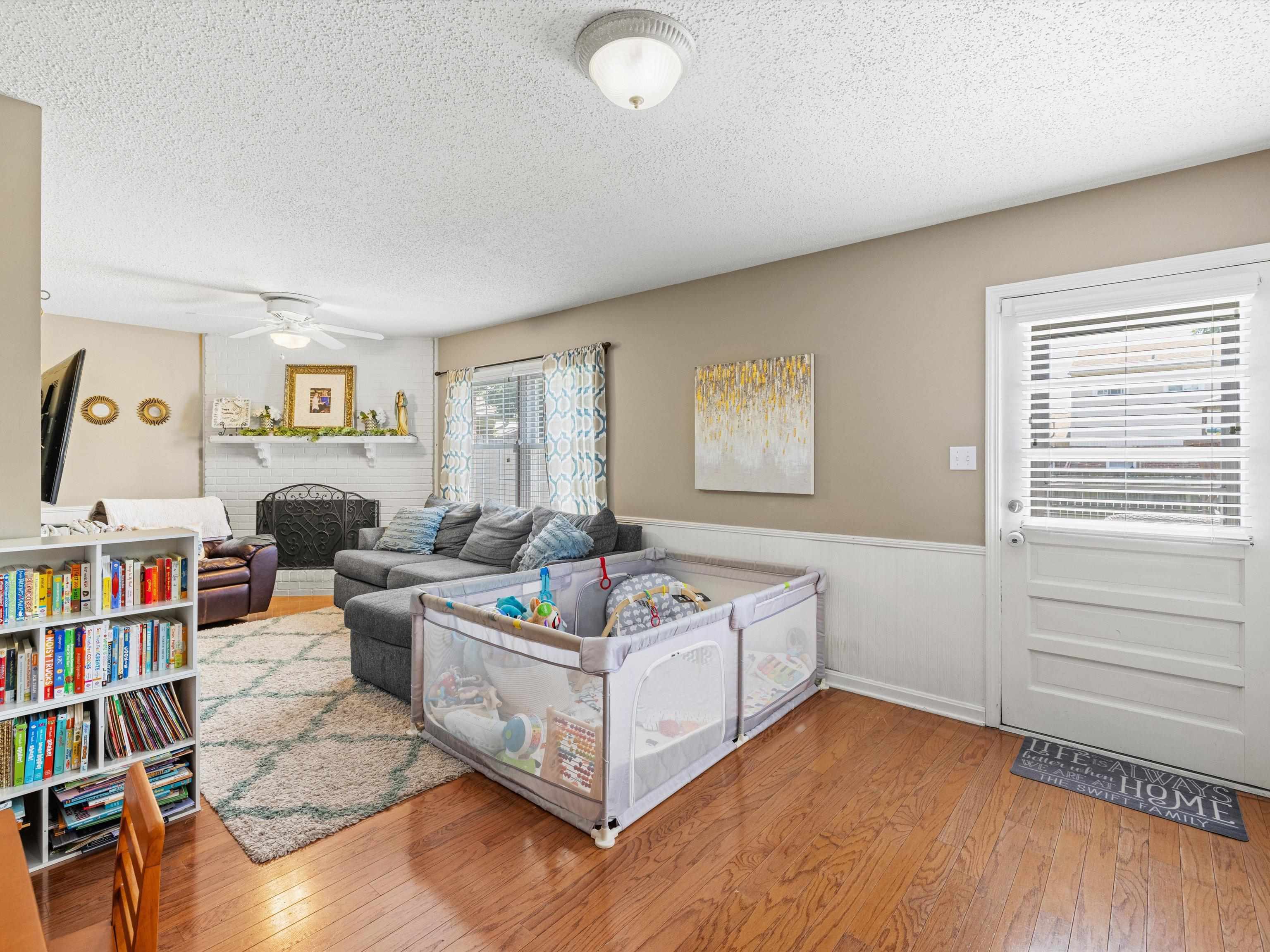 2632 Donerail Drive, Owensboro, Kentucky 42301, 4 Bedrooms Bedrooms, ,2 BathroomsBathrooms,Single Family Residence,For Sale,Donerail Drive,89849