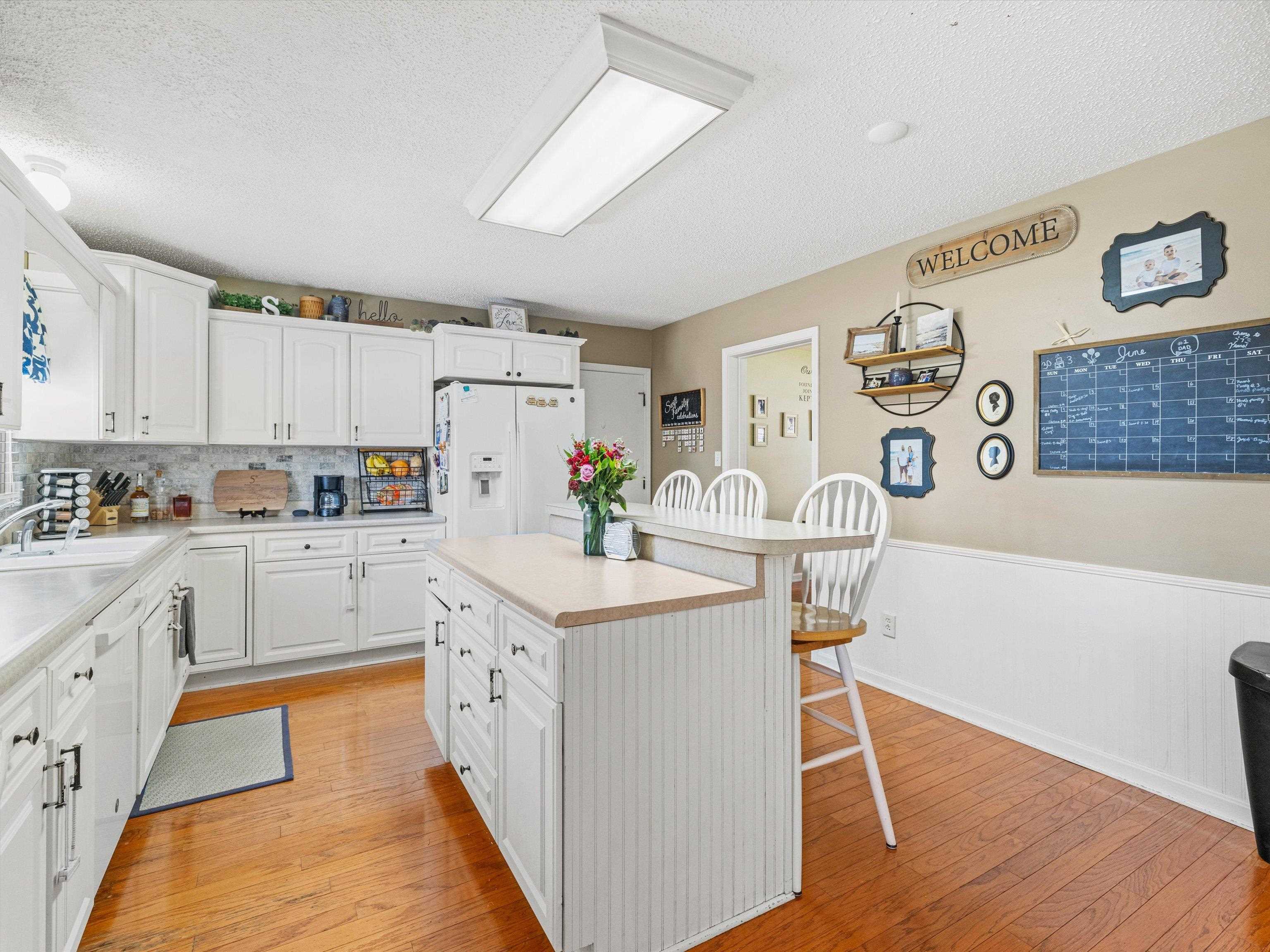 2632 Donerail Drive, Owensboro, Kentucky 42301, 4 Bedrooms Bedrooms, ,2 BathroomsBathrooms,Single Family Residence,For Sale,Donerail Drive,89849