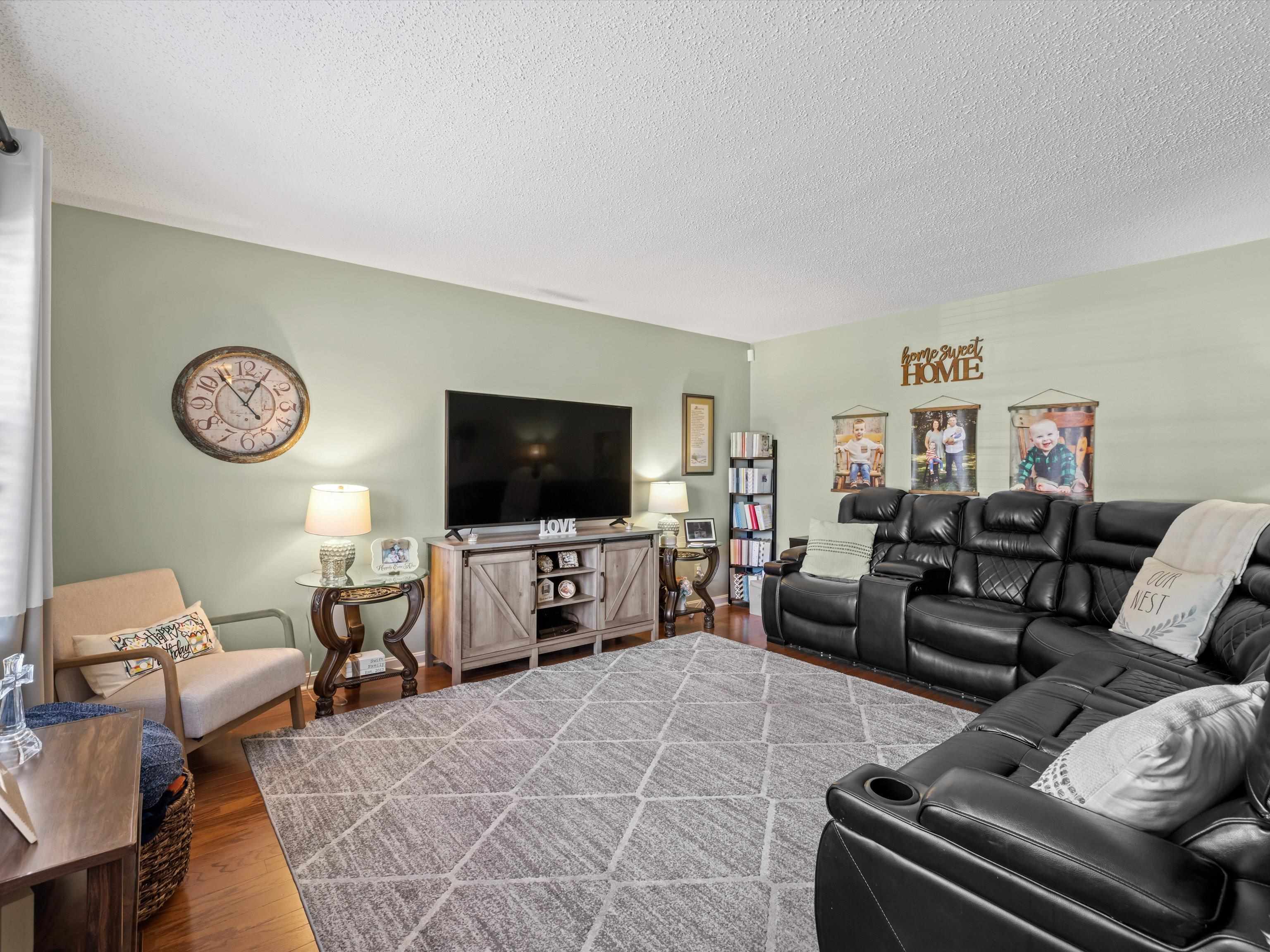 2632 Donerail Drive, Owensboro, Kentucky 42301, 4 Bedrooms Bedrooms, ,2 BathroomsBathrooms,Single Family Residence,For Sale,Donerail Drive,89849