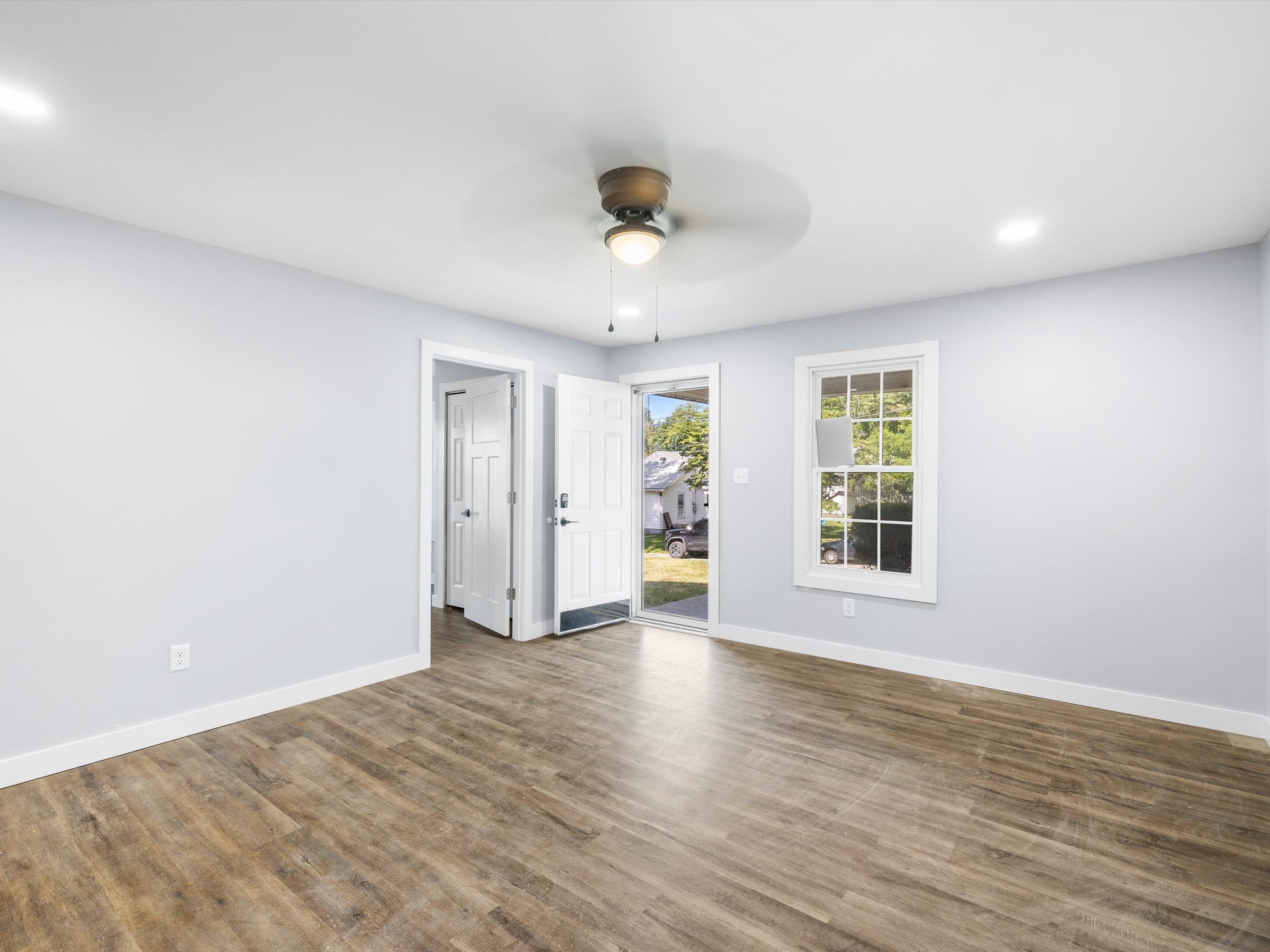 2104 McConnell Ave, Owensboro, Kentucky 42303, 2 Bedrooms Bedrooms, ,1 BathroomBathrooms,Single Family Residence,For Sale,McConnell Ave,89850