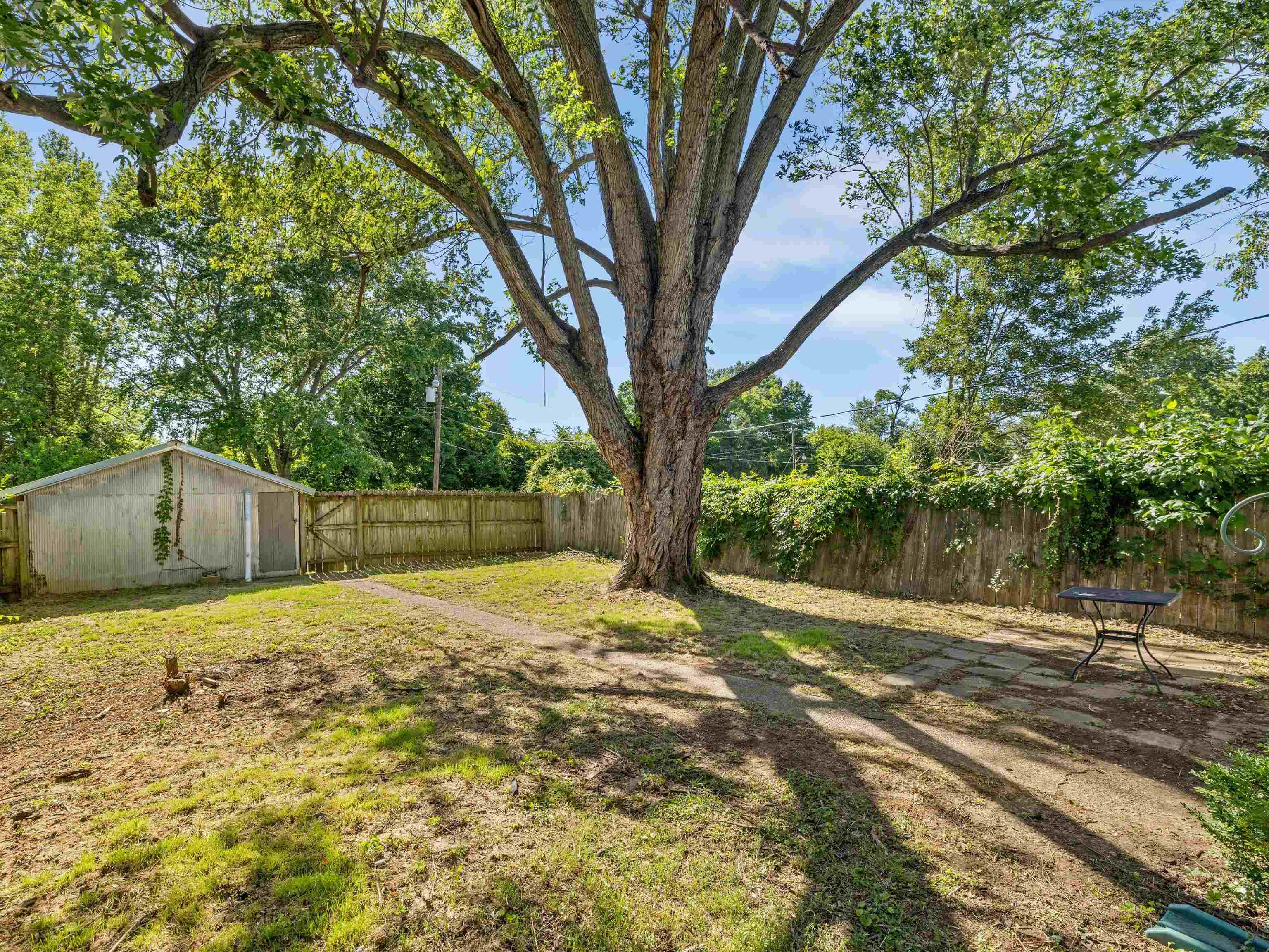 2104 McConnell Ave, Owensboro, Kentucky 42303, 2 Bedrooms Bedrooms, ,1 BathroomBathrooms,Single Family Residence,For Sale,McConnell Ave,89850