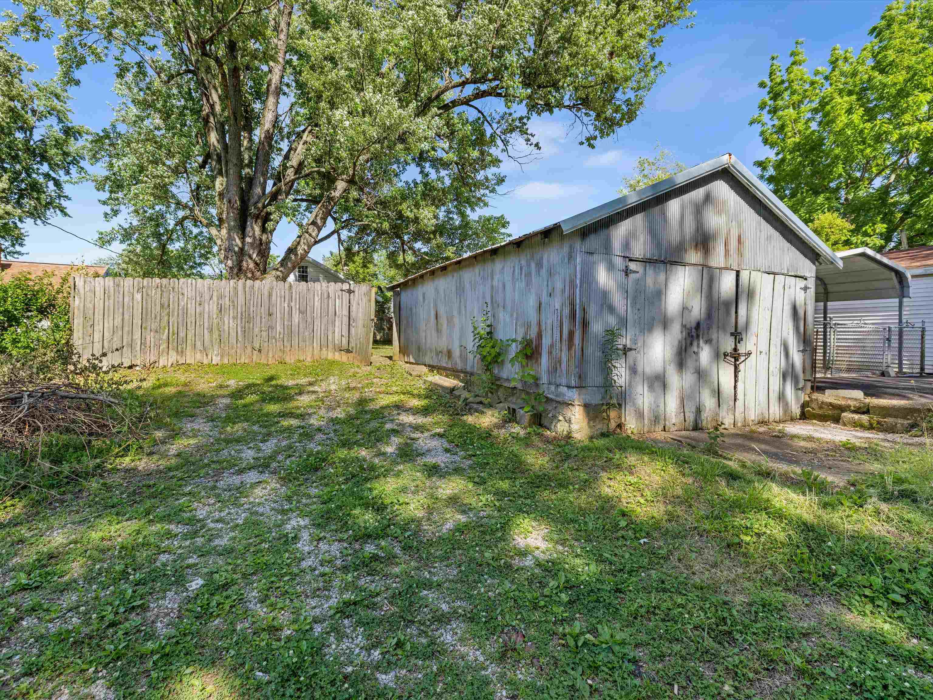 2104 McConnell Ave, Owensboro, Kentucky 42303, 2 Bedrooms Bedrooms, ,1 BathroomBathrooms,Single Family Residence,For Sale,McConnell Ave,89850